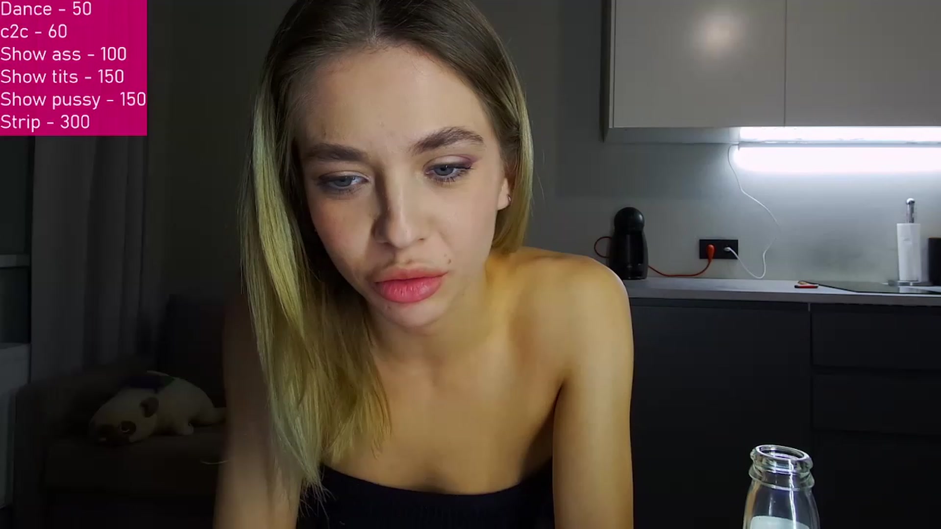 Gallery image thumbnail from FunnyMinni's myfreecams stream on, 12/11/2022, 18:33 image 18 of 20