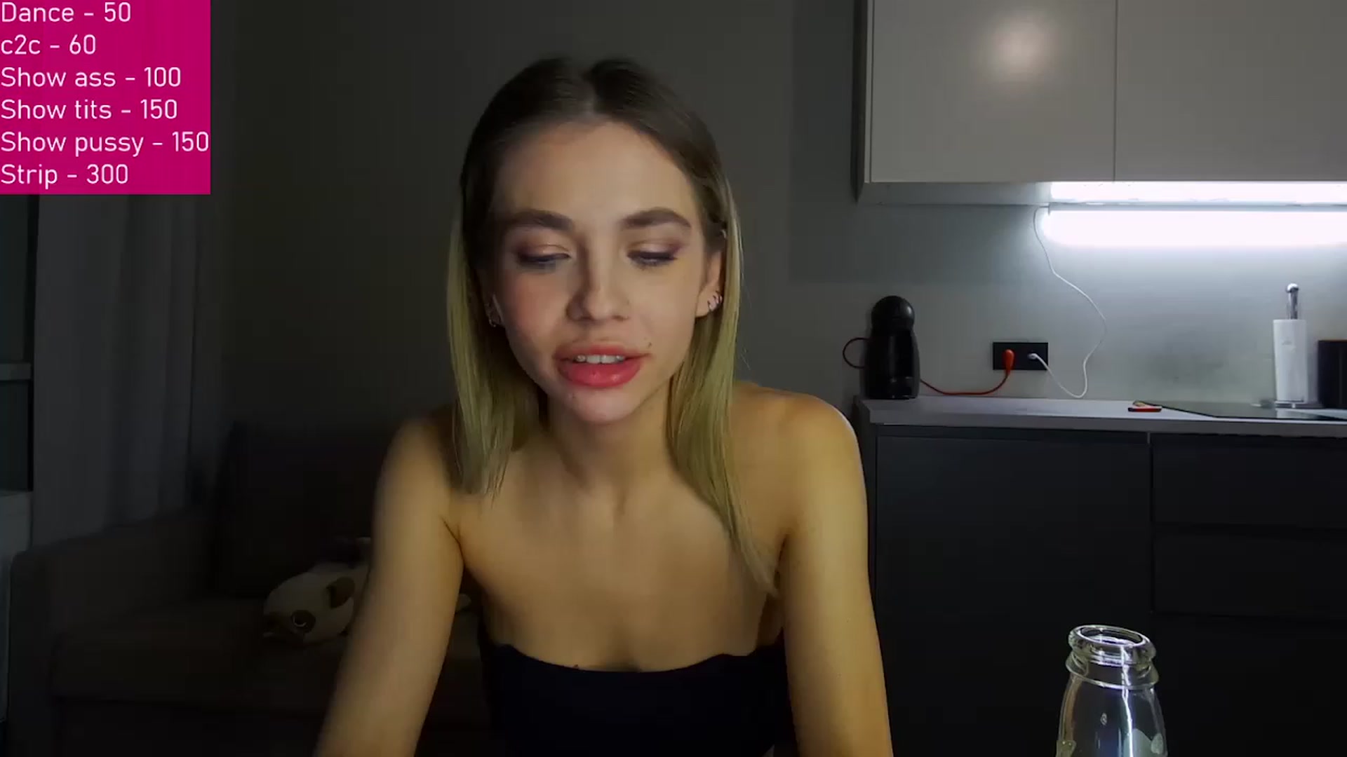 Gallery image thumbnail from FunnyMinni's myfreecams stream on, 12/11/2022, 18:33 image 4 of 20