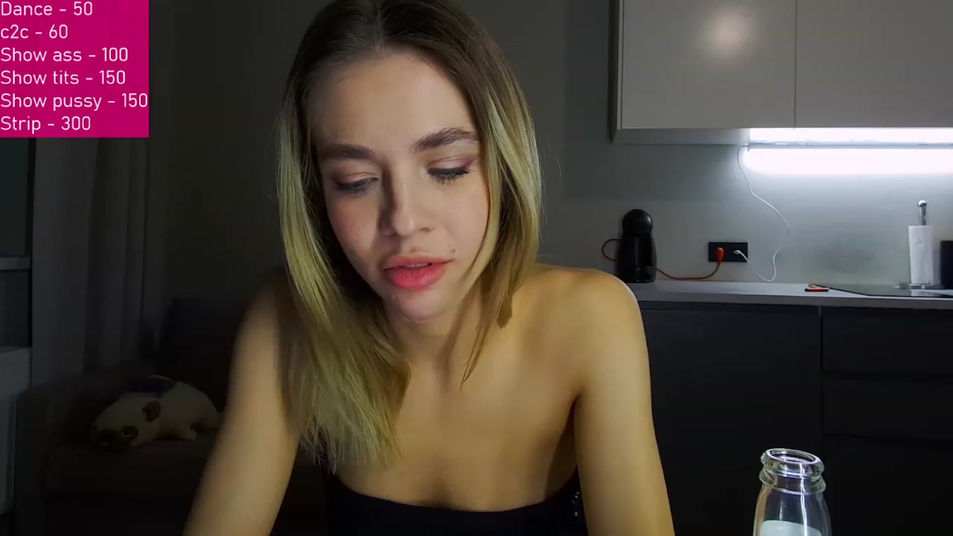 Gallery image thumbnail from FunnyMinni's myfreecams stream on, 12/11/2022, 18:33 image 16 of 20