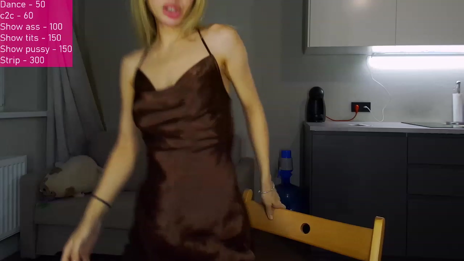Gallery image thumbnail from FunnyMinni's myfreecams stream on, 12/12/2022, 17:38 image 18 of 20
