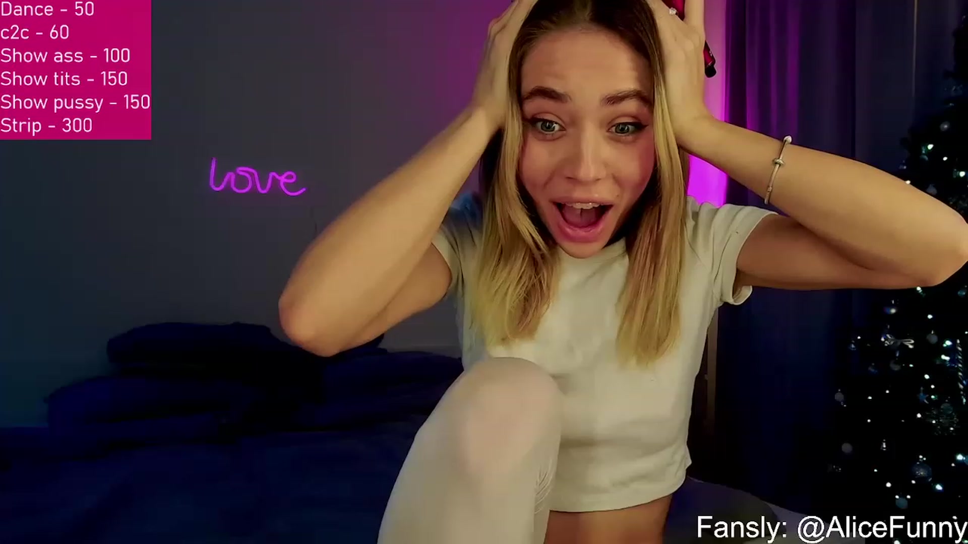 Gallery image thumbnail from FunnyMinni's myfreecams stream on, 12/24/2022, 06:38 image 3 of 20