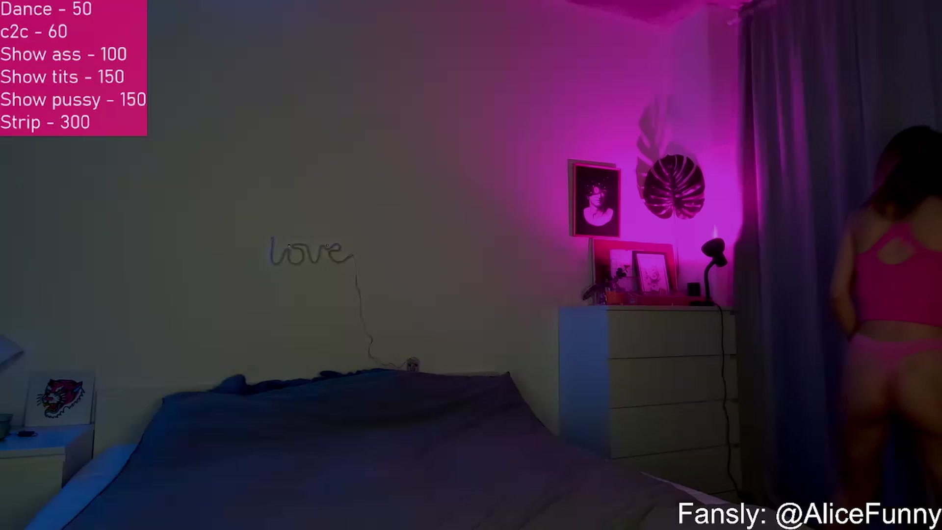 Gallery image thumbnail from FunnyMinni's myfreecams stream on, 12/28/2022, 07:26 image 17 of 20