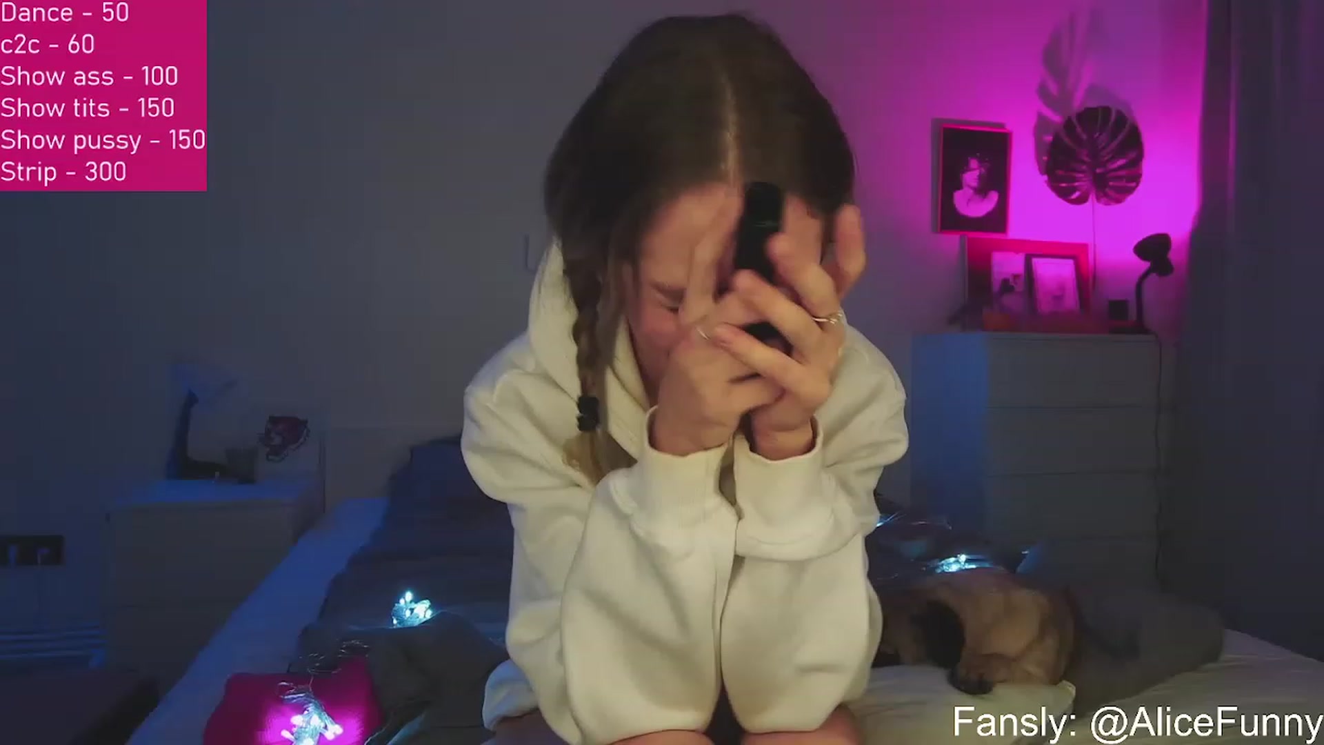 Gallery image thumbnail from FunnyMinni's myfreecams stream on, 12/28/2022, 18:26 image 3 of 20
