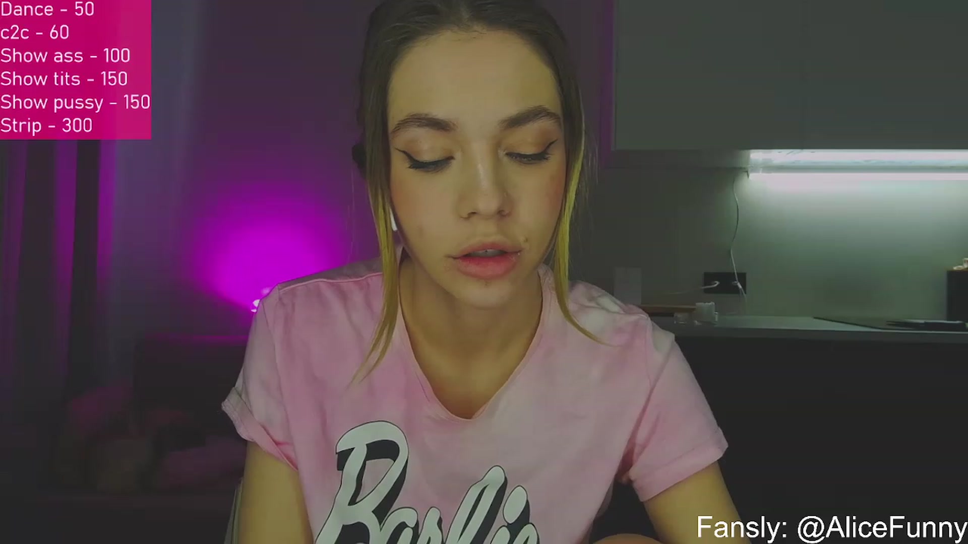 Gallery image thumbnail from FunnyMinni's myfreecams stream on, 01/15/2023, 11:20 image 9 of 20