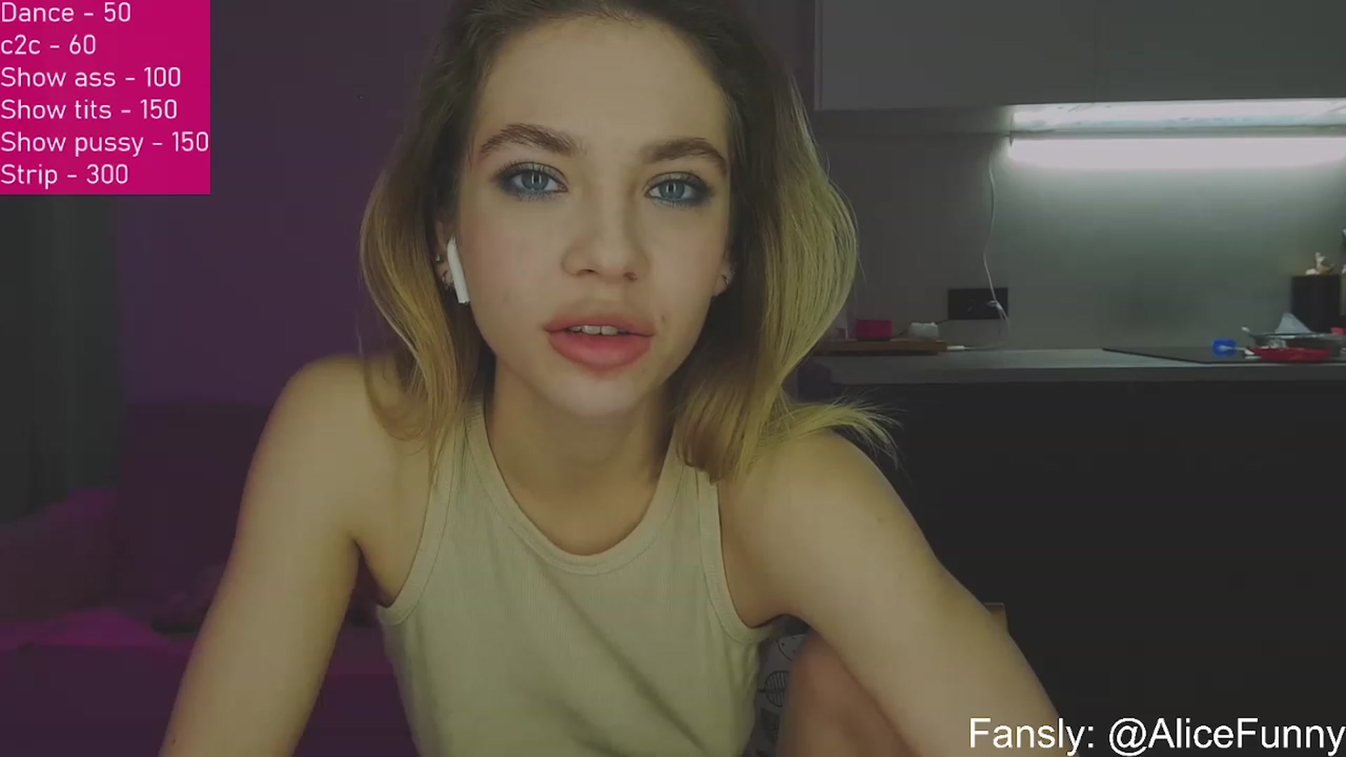 Gallery image thumbnail from FunnyMinni's myfreecams stream on, 01/26/2023, 06:19 image 14 of 20