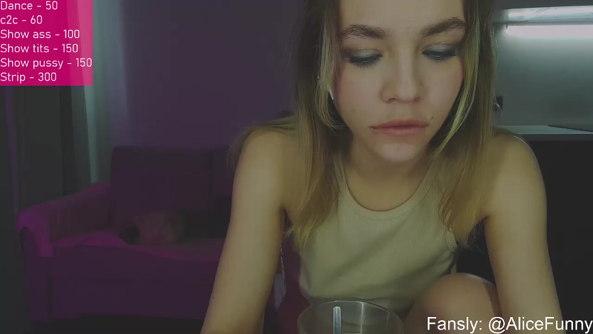 Gallery image thumbnail from FunnyMinni's myfreecams stream on, 01/26/2023, 07:21 image 16 of 20