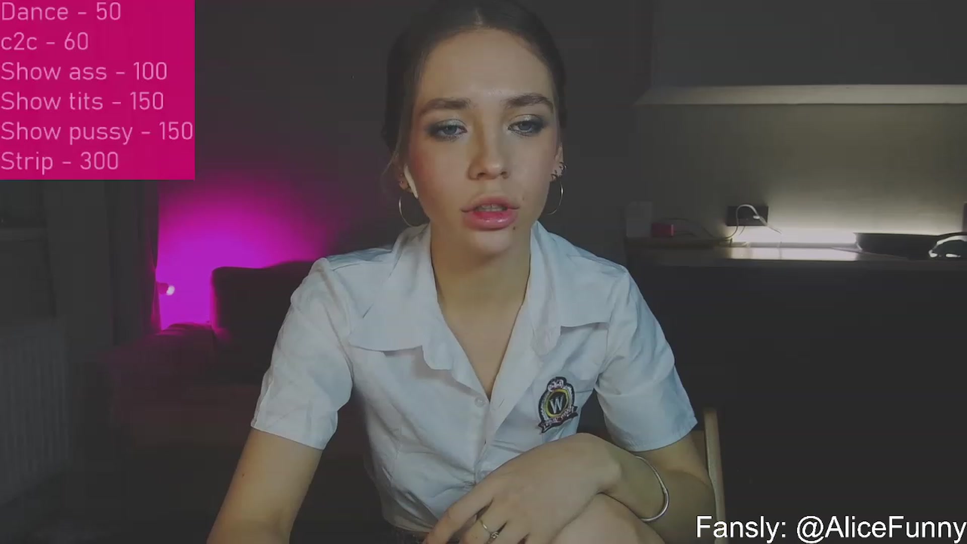 Gallery image thumbnail from FunnyMinni's myfreecams stream on, 02/18/2023, 18:37 image 13 of 20