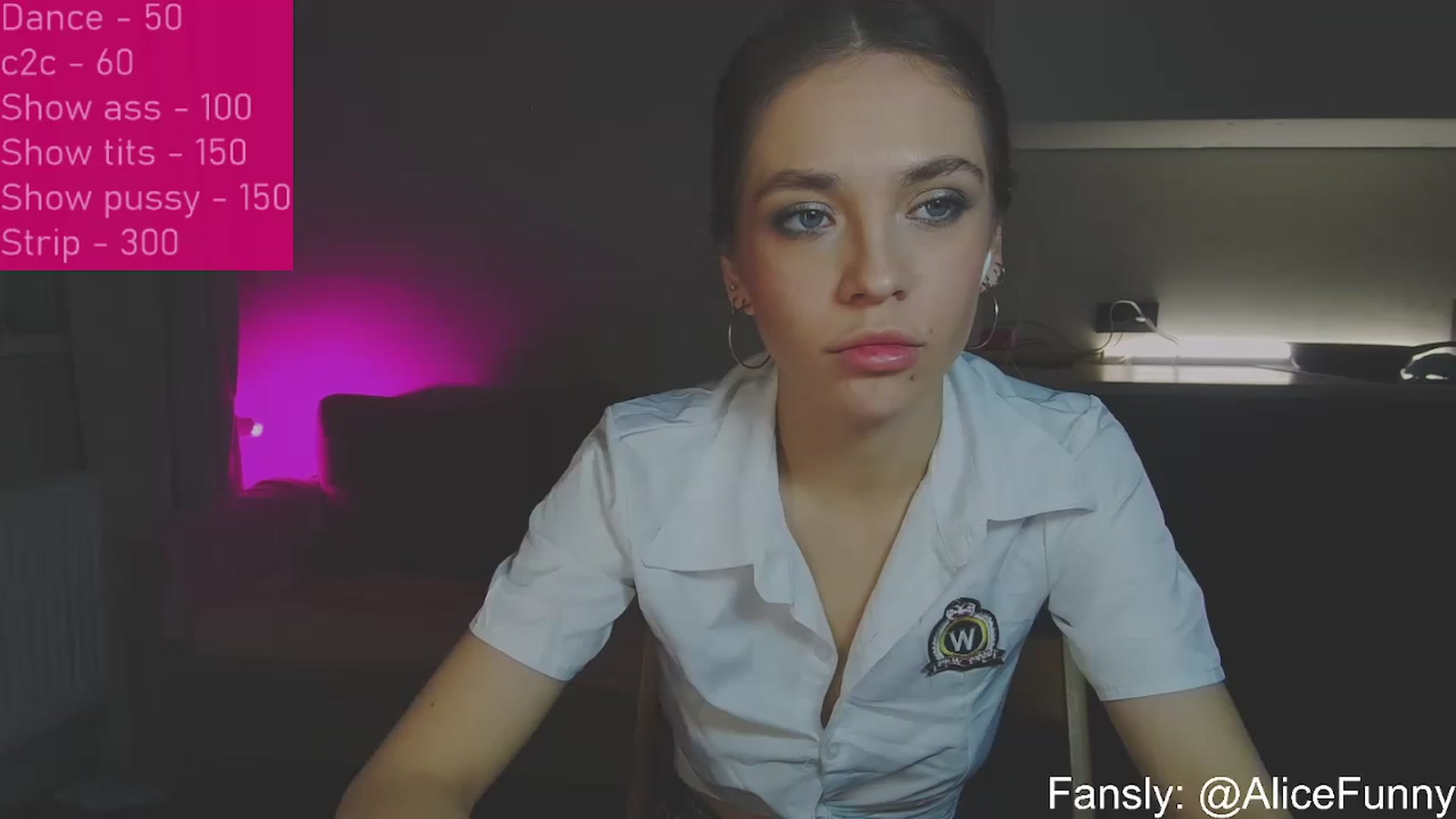 Gallery image thumbnail from FunnyMinni's myfreecams stream on, 02/18/2023, 19:31 image 6 of 20