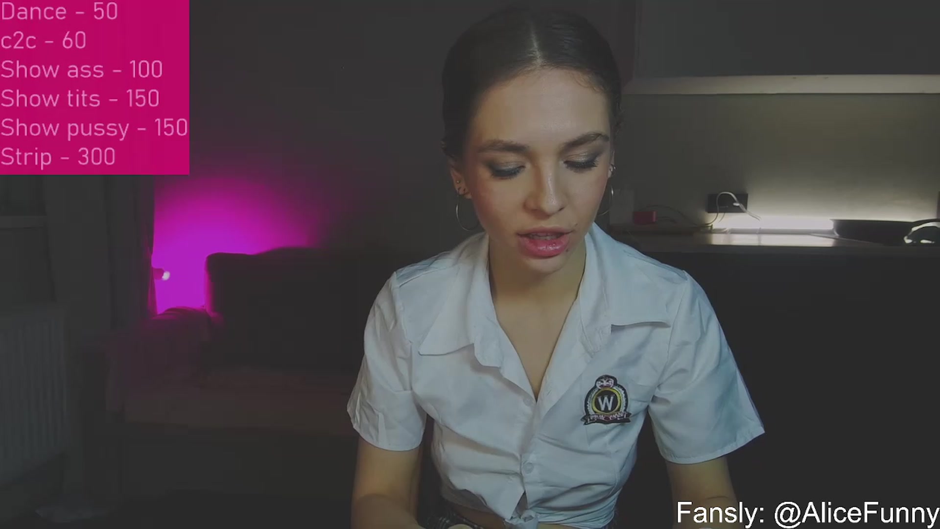 Gallery image thumbnail from FunnyMinni's myfreecams stream on, 02/18/2023, 19:31 image 7 of 20
