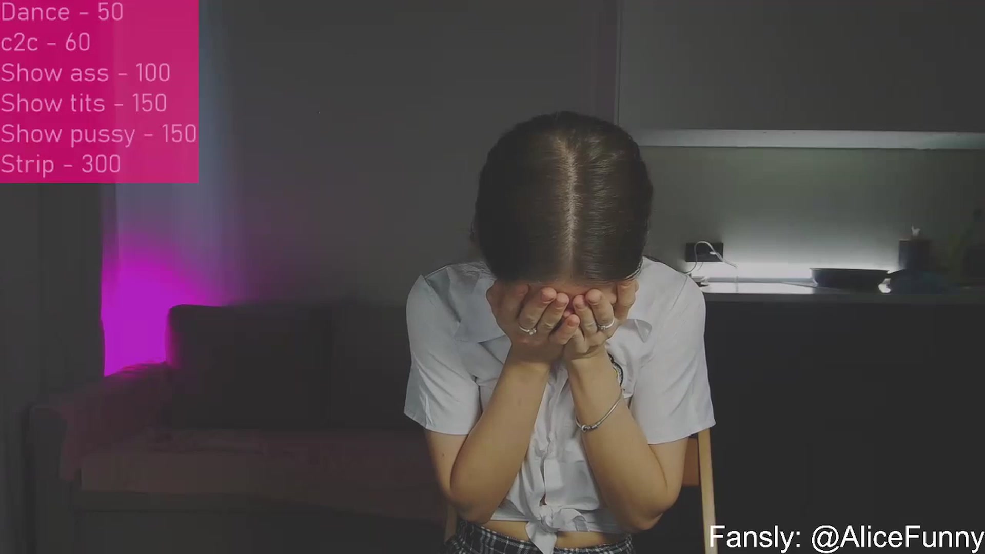 Gallery image thumbnail from FunnyMinni's myfreecams stream on, 02/19/2023, 09:15 image 8 of 20