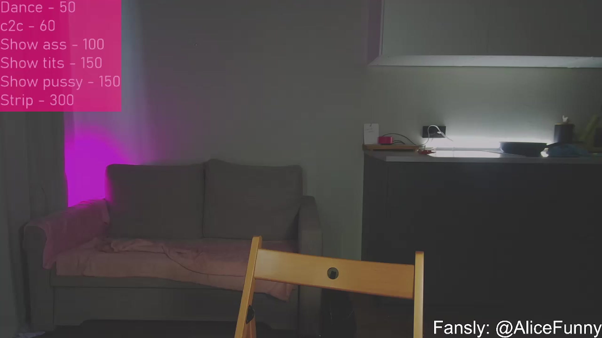 Gallery image thumbnail from FunnyMinni's myfreecams stream on, 02/19/2023, 09:15 image 6 of 20