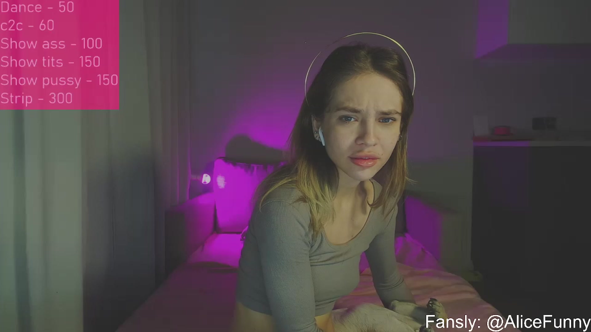 Gallery image thumbnail from FunnyMinni's myfreecams stream on, 02/21/2023, 07:09 image 2 of 20