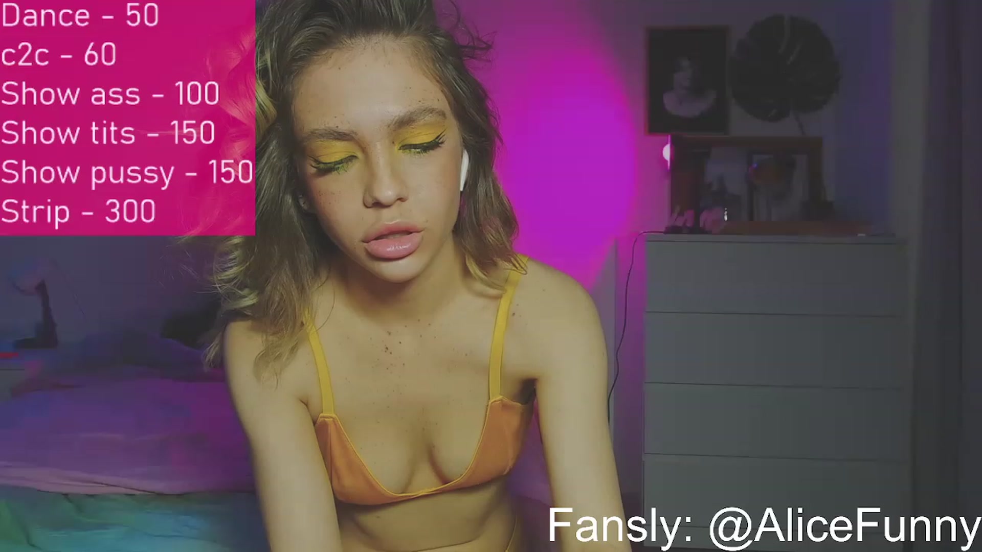 Gallery image thumbnail from FunnyMinni's myfreecams stream on, 03/14/2023, 07:52 image 20 of 20