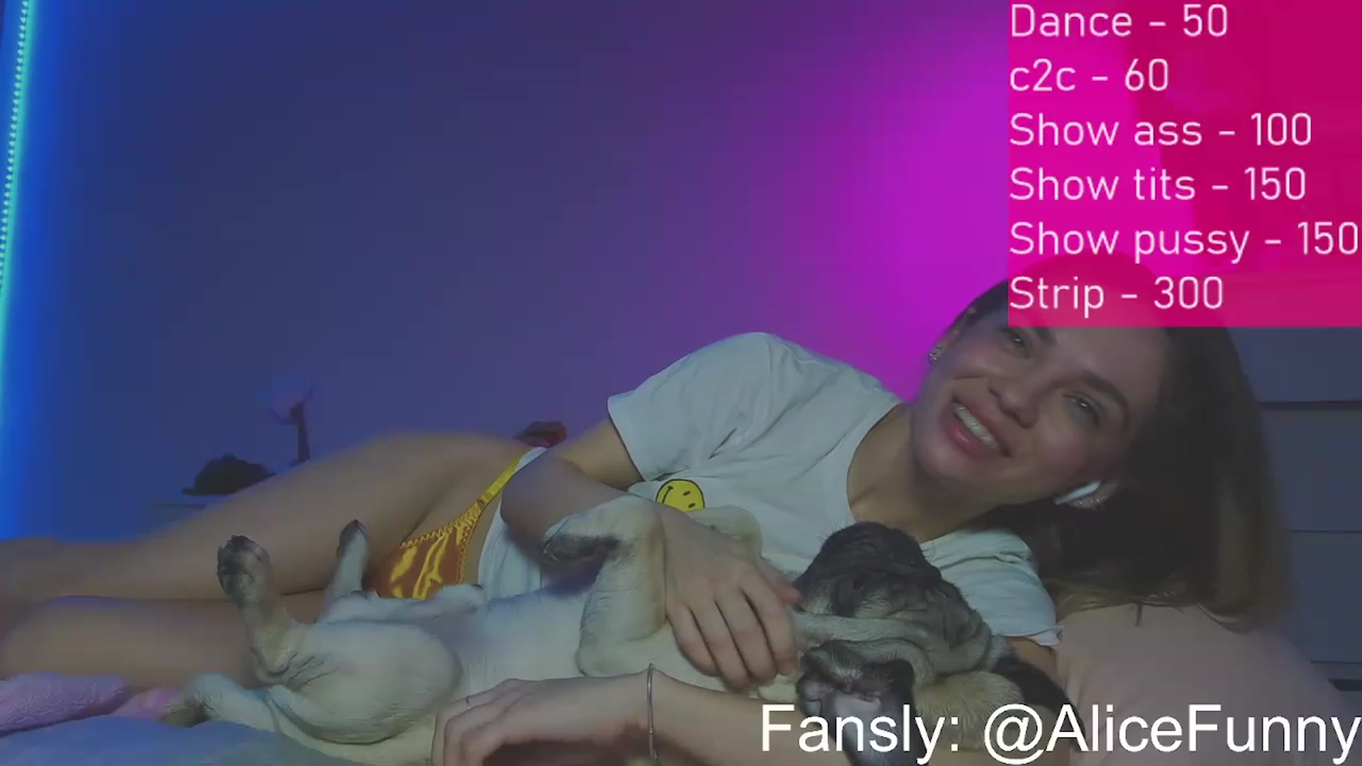 Gallery image thumbnail from FunnyMinni's myfreecams stream on, 03/19/2023, 07:07 image 11 of 20