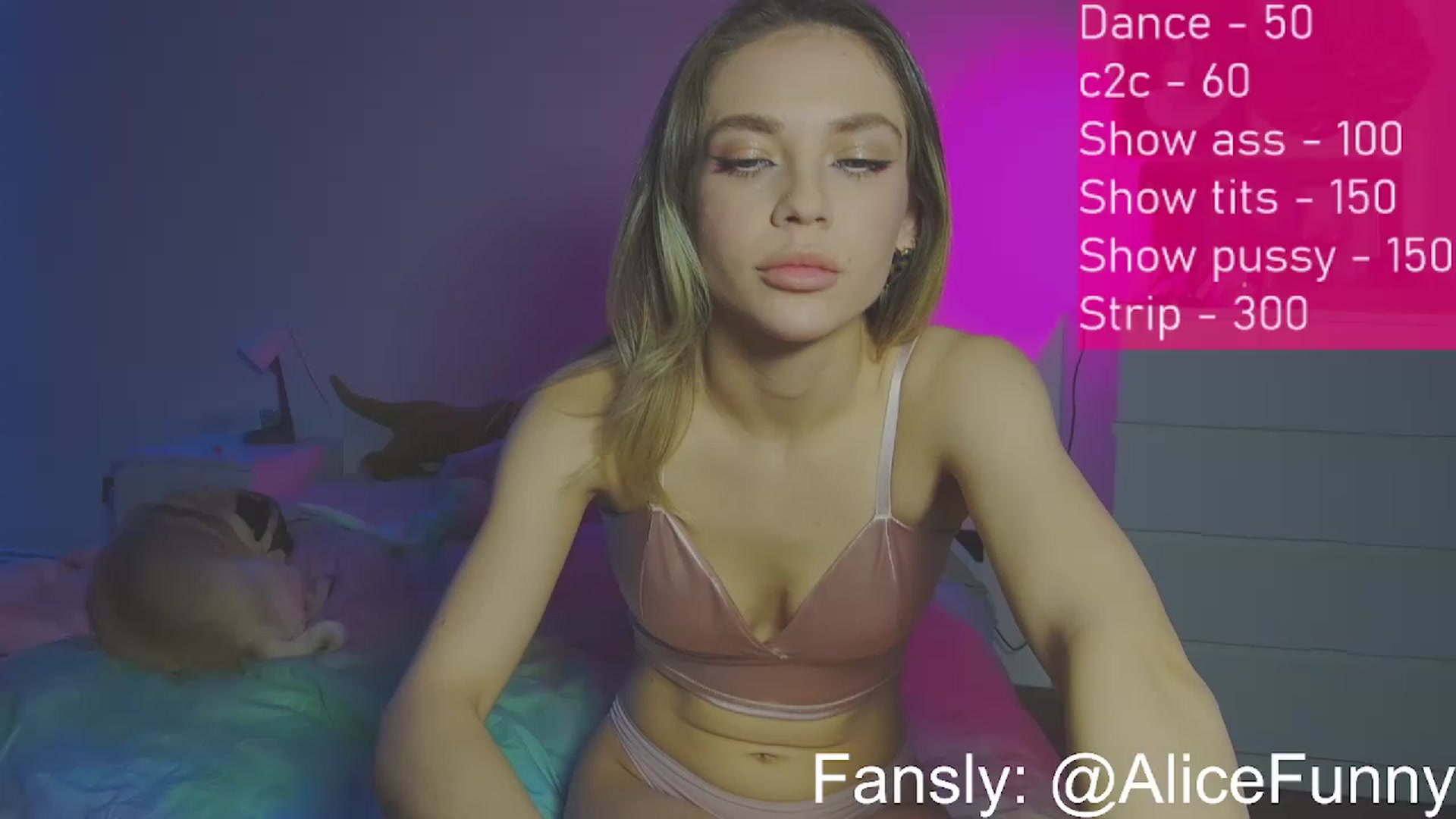 Gallery image thumbnail from FunnyMinni's myfreecams stream on, 03/21/2023, 20:20 image 16 of 20