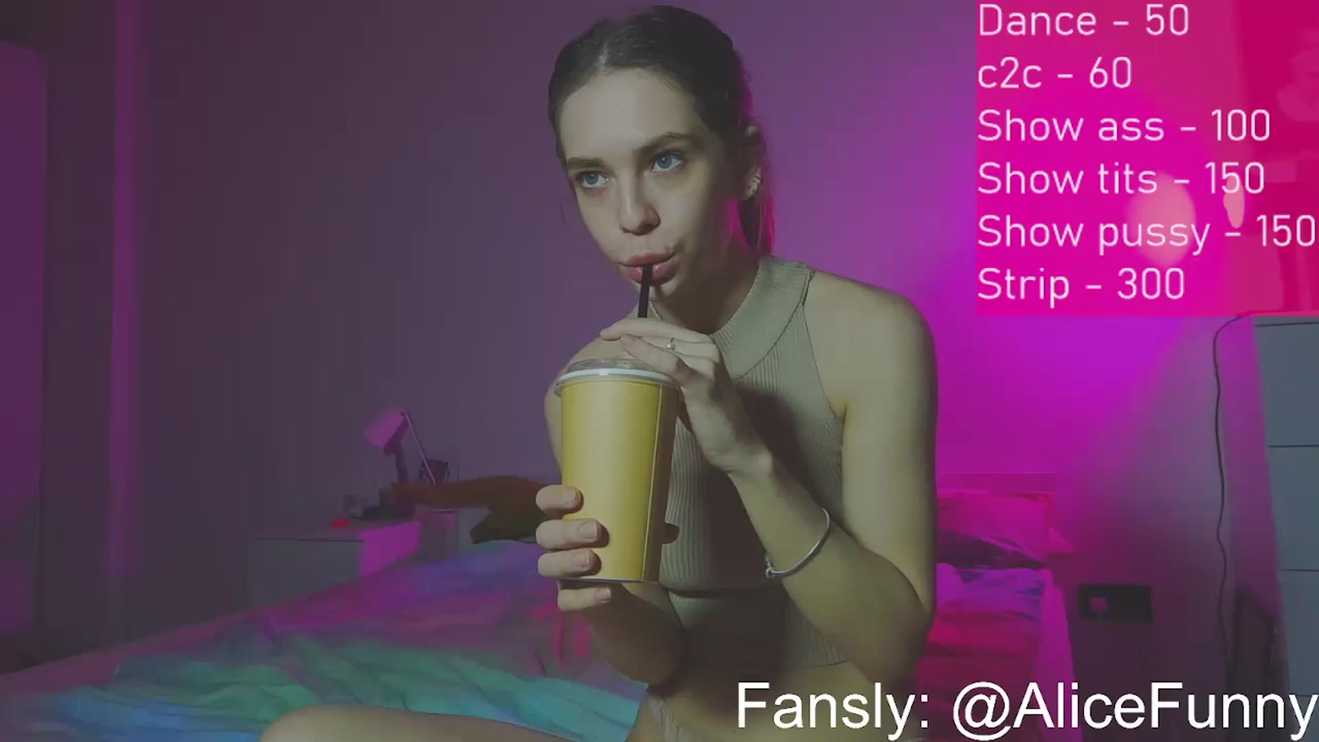 Gallery image thumbnail from FunnyMinni's myfreecams stream on, 03/26/2023, 17:14 image 6 of 20
