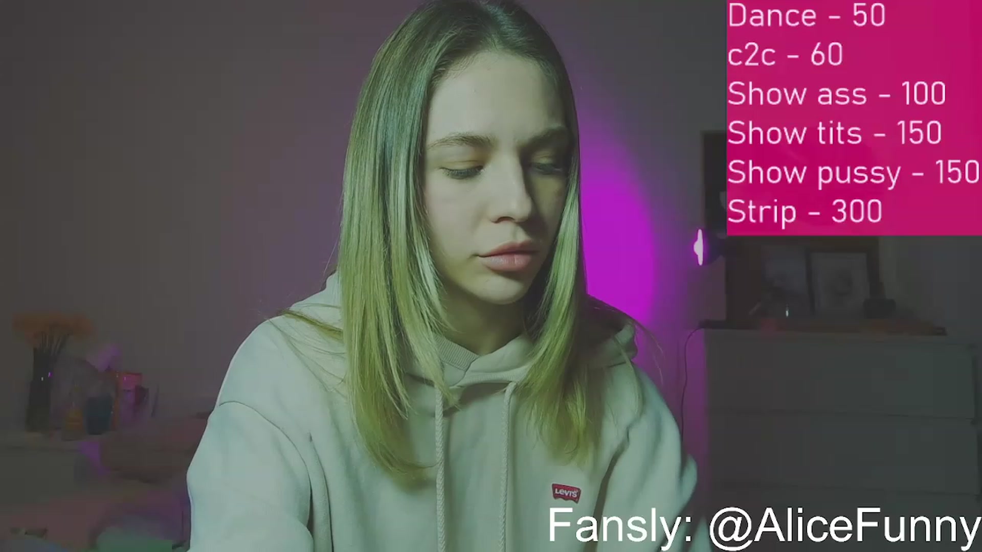 Gallery image thumbnail from FunnyMinni's myfreecams stream on, 03/27/2023, 18:16 image 14 of 20