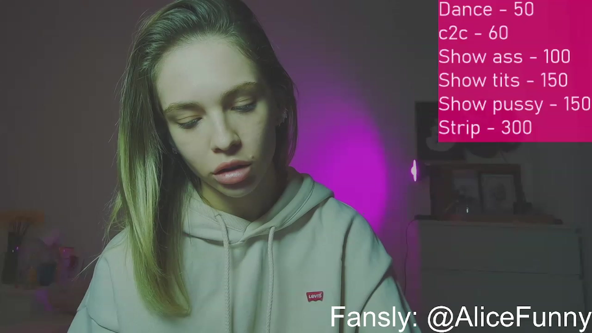 Gallery image thumbnail from FunnyMinni's myfreecams stream on, 03/27/2023, 18:16 image 5 of 20