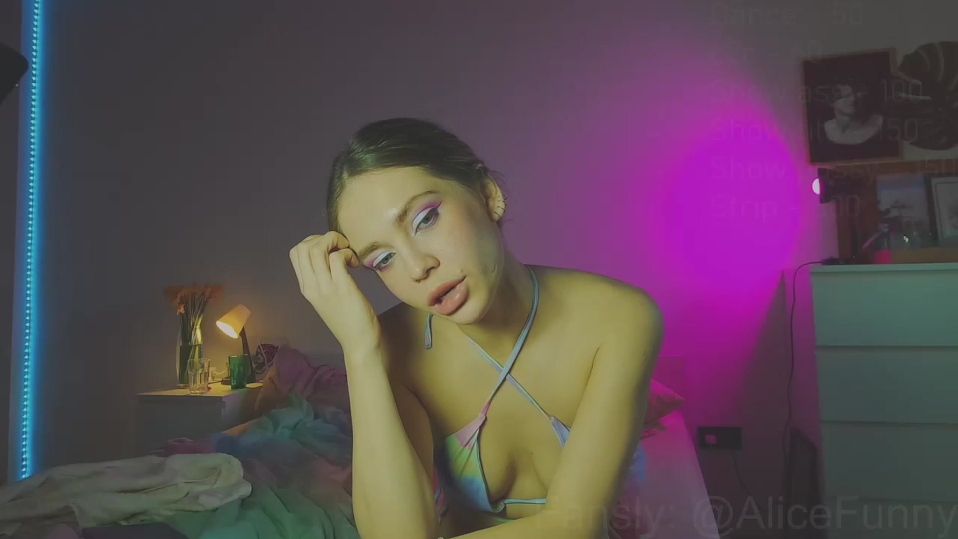 Gallery image thumbnail from FunnyMinni's myfreecams stream on, 03/29/2023, 05:55 image 15 of 20