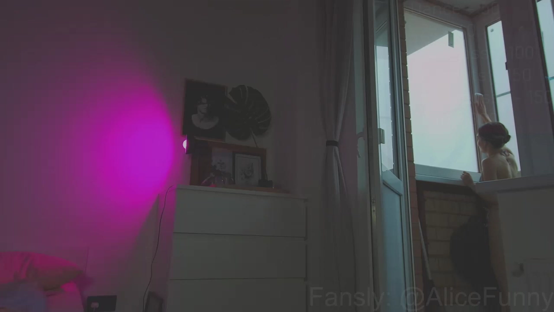 Gallery image thumbnail from FunnyMinni's myfreecams stream on, 03/29/2023, 06:09 image 10 of 20
