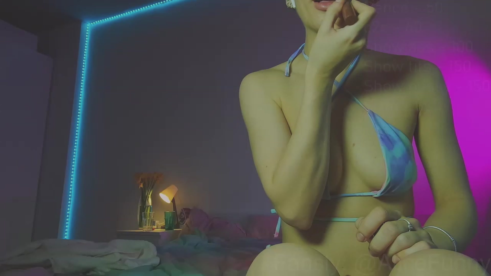 Gallery image thumbnail from FunnyMinni's myfreecams stream on, 03/29/2023, 06:09 image 12 of 20
