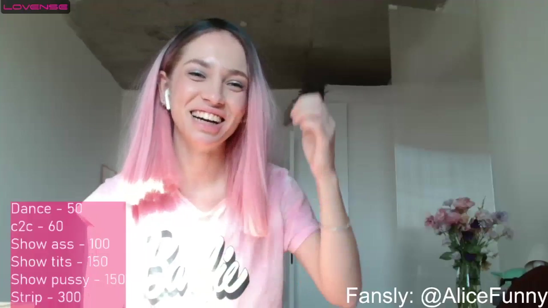 Gallery image thumbnail from FunnyMinni's myfreecams stream on, 08/08/2023, 06:11 image 2 of 20