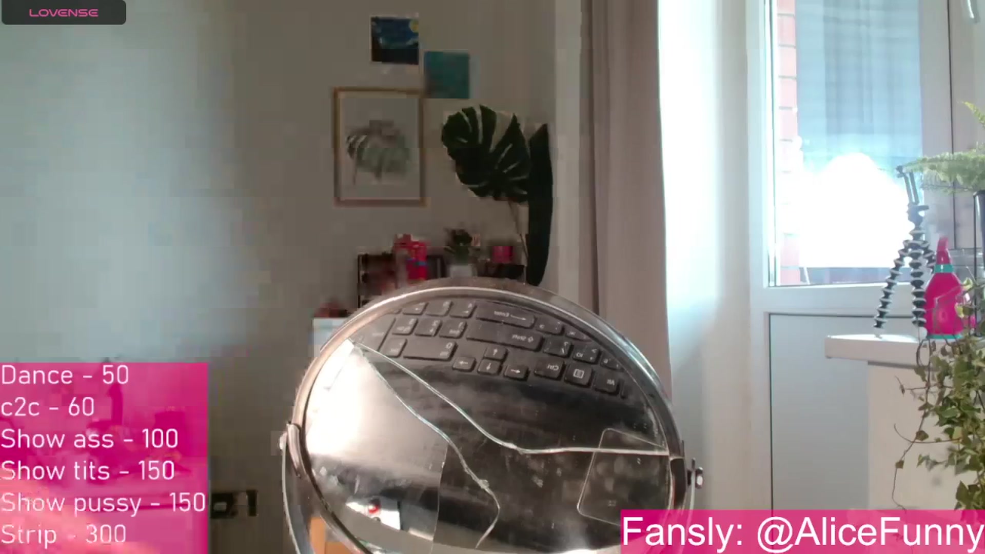 Gallery image thumbnail from FunnyMinni's myfreecams stream on, 10/09/2023, 11:56 image 13 of 20