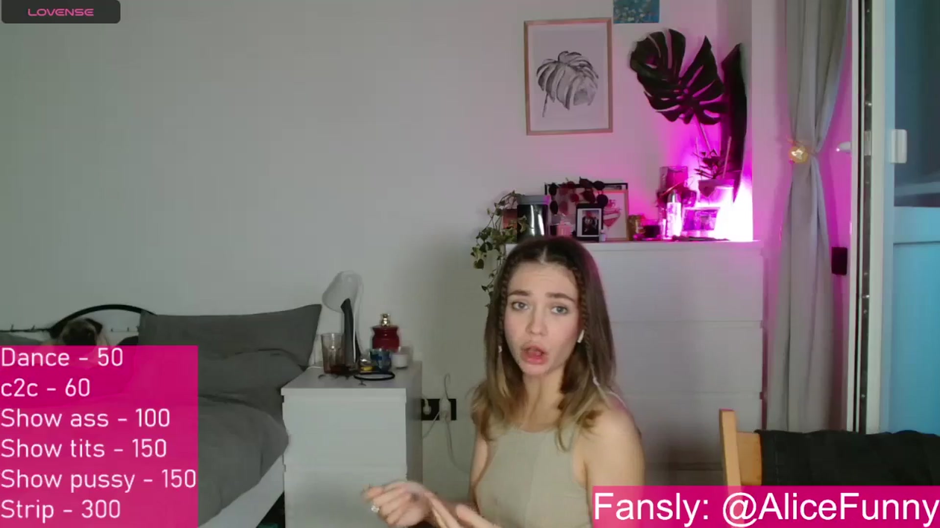 Gallery image thumbnail from FunnyMinni's myfreecams stream on, 10/22/2023, 14:39 image 10 of 20