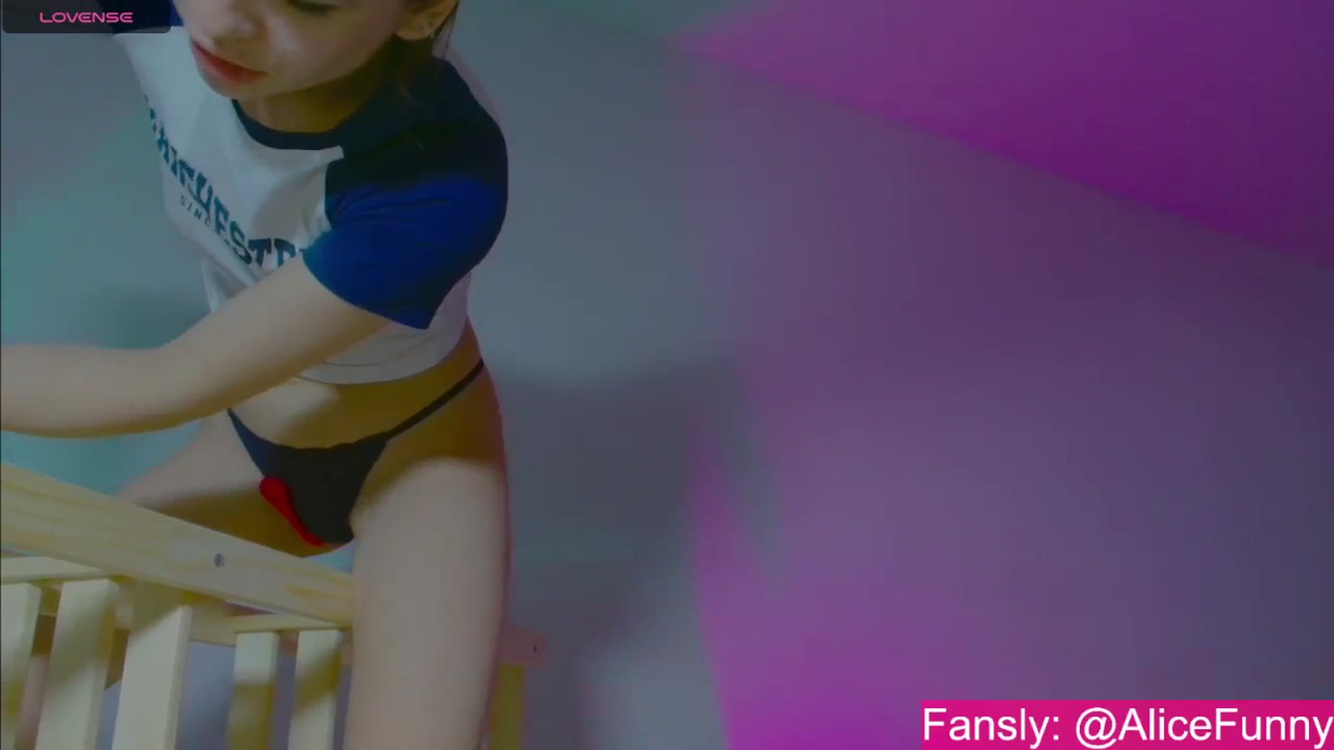 Gallery image thumbnail from FunnyMinni's myfreecams stream on, 01/13/2024, 18:17 image 15 of 20