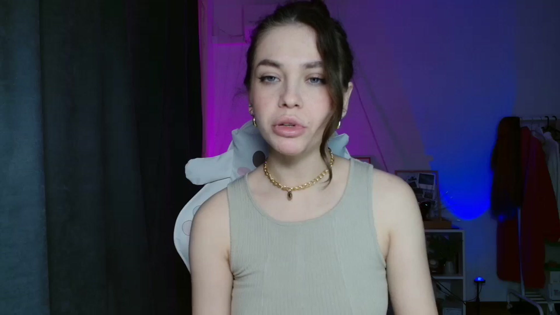Gallery image thumbnail from FunnyMinni's myfreecams stream on, 03/04/2024, 20:39 image 4 of 20