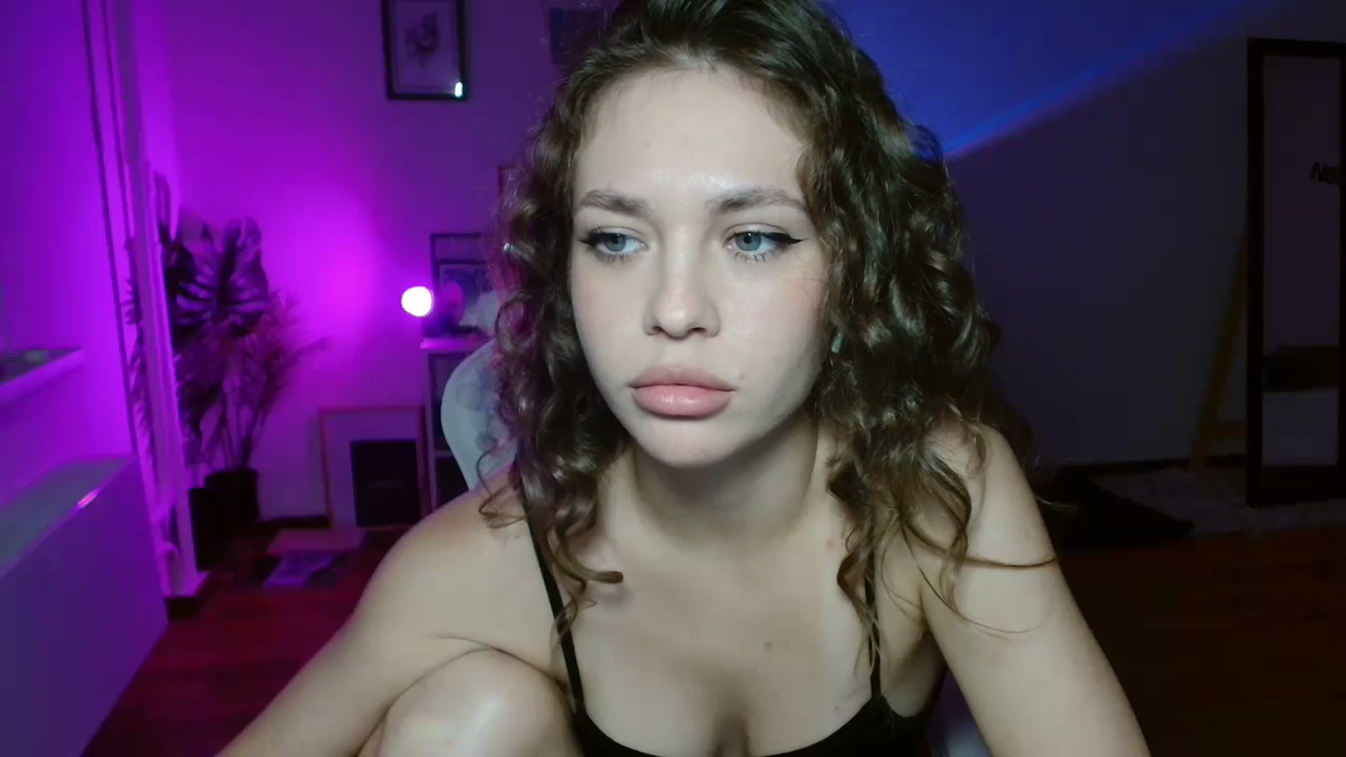 Gallery image thumbnail from FunnyMinni's myfreecams stream on, 07/01/2024, 17:35 image 15 of 20