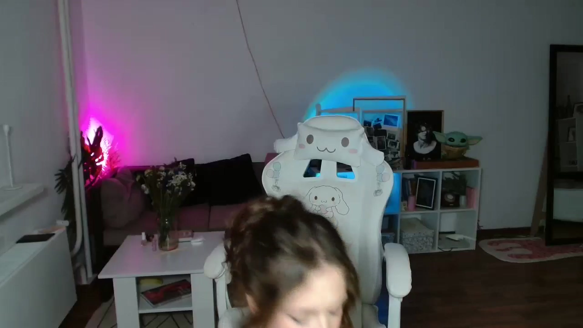 Gallery image thumbnail from FunnyMinni's myfreecams stream on, 08/08/2024, 18:36 image 11 of 20