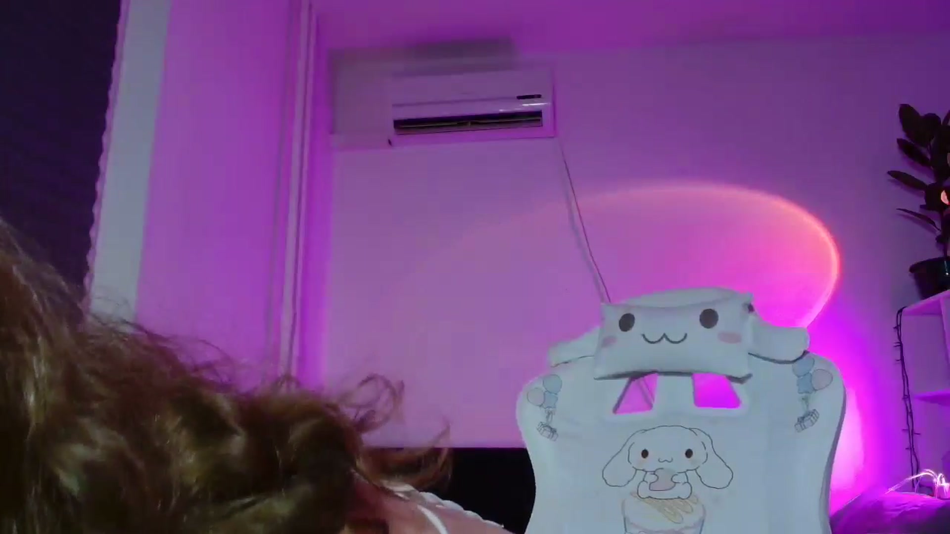 Gallery image thumbnail from FunnyMinni's myfreecams stream on, 08/22/2024, 18:44 image 19 of 20