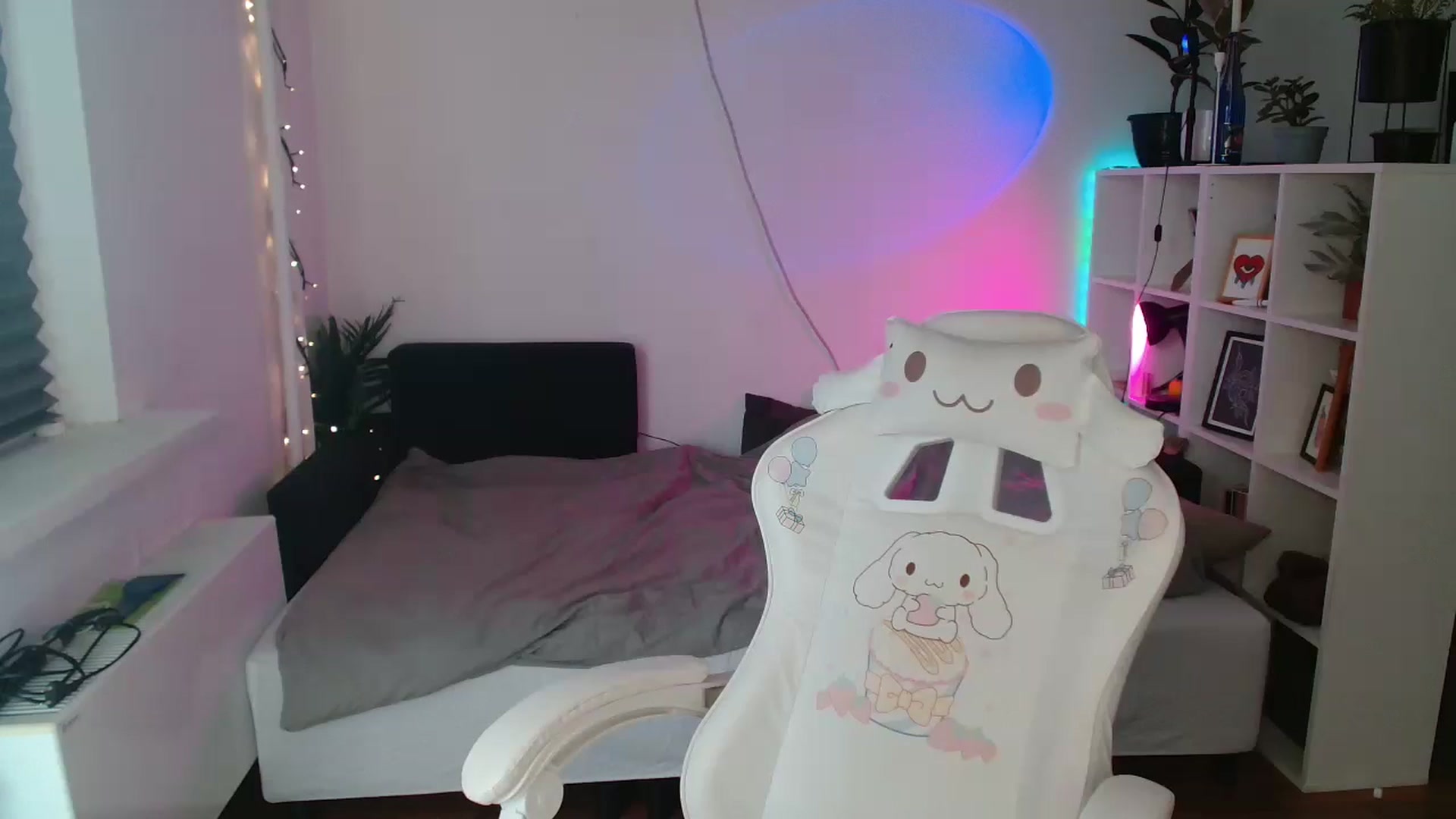 Gallery image thumbnail from FunnyMinni's myfreecams stream on, 09/02/2024, 07:37 image 2 of 20