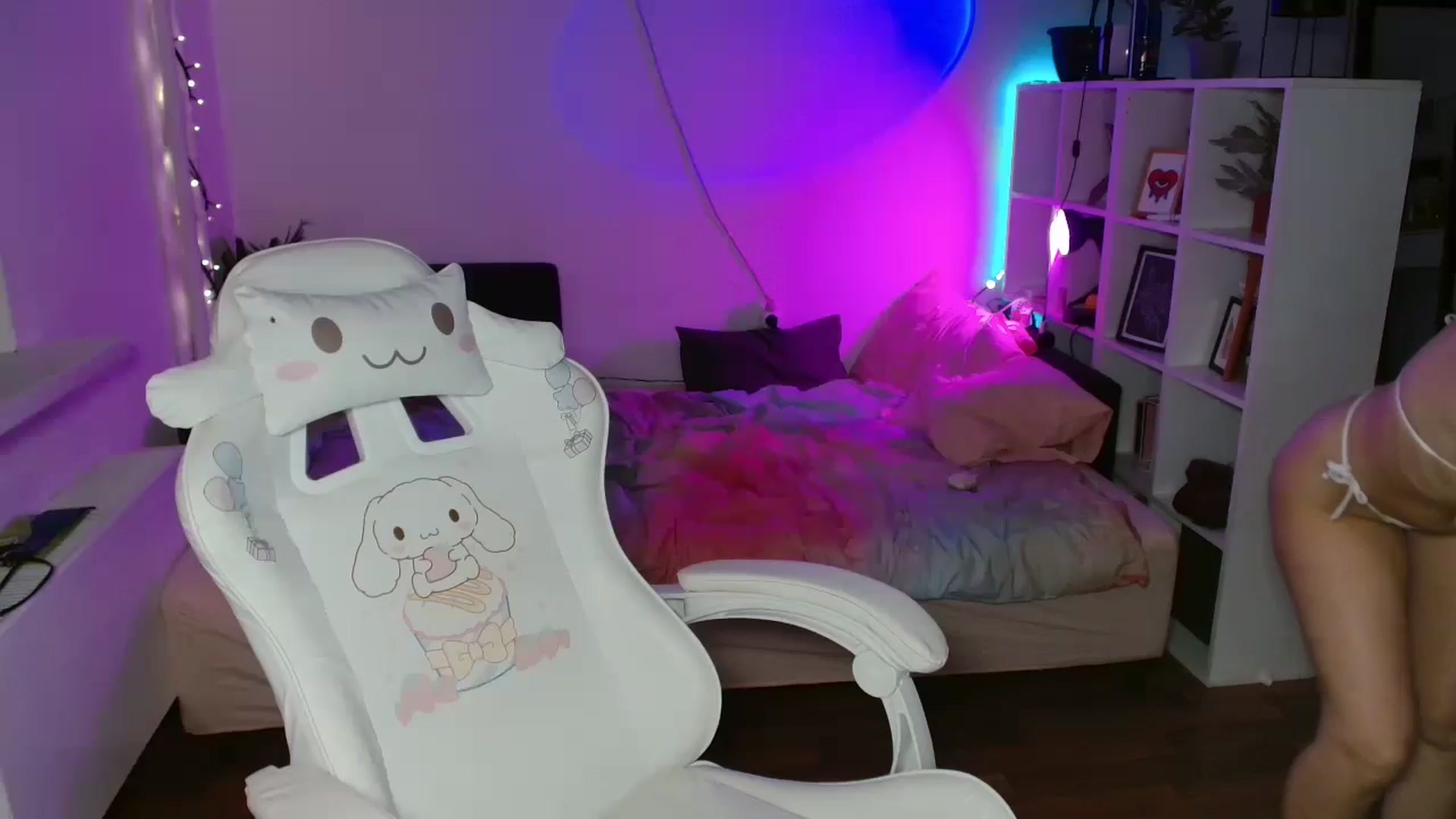 Gallery image thumbnail from FunnyMinni's myfreecams stream on, 09/03/2024, 20:22 image 13 of 20