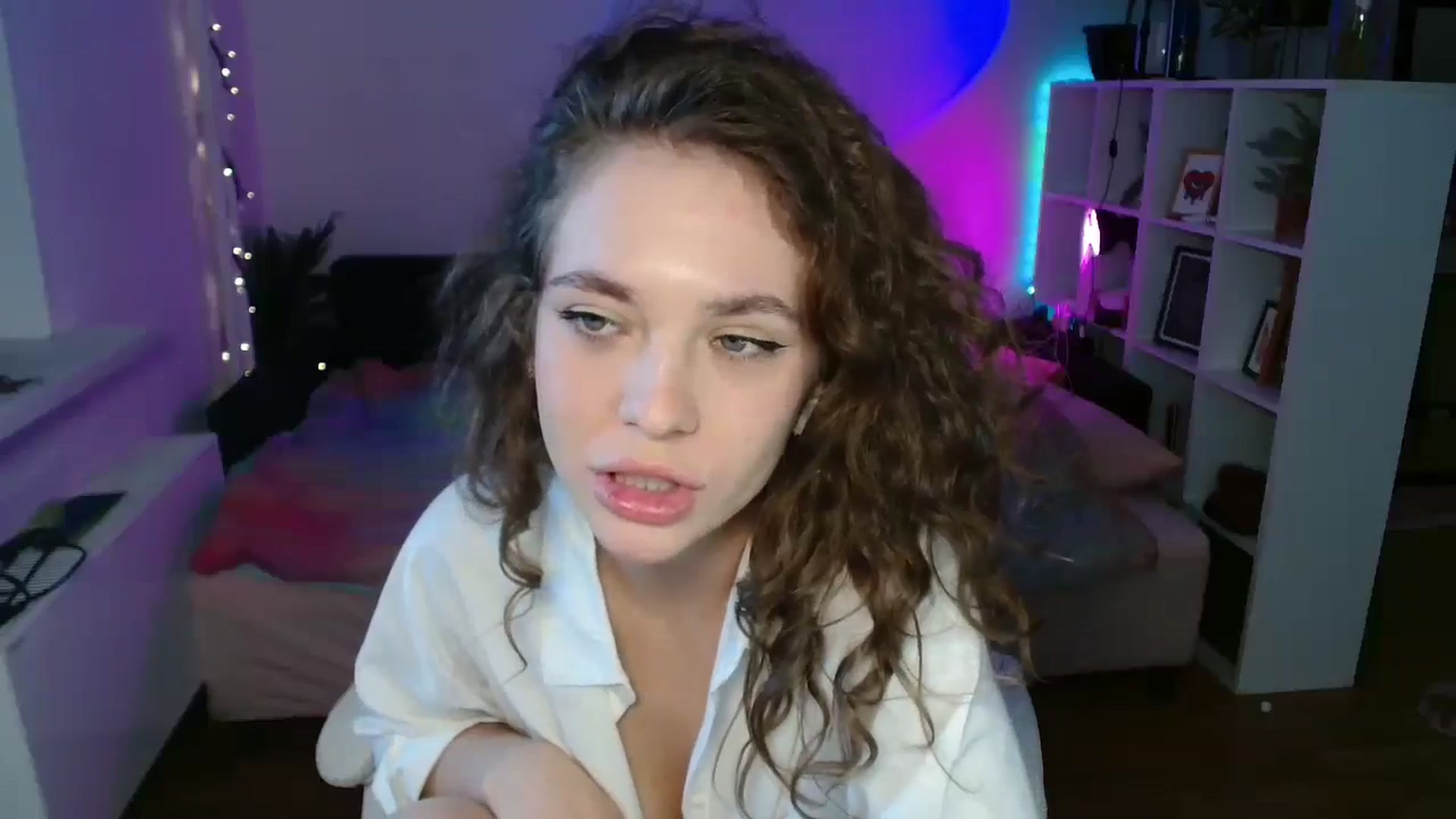Gallery image thumbnail from FunnyMinni's myfreecams stream on, 09/05/2024, 10:01 image 15 of 20