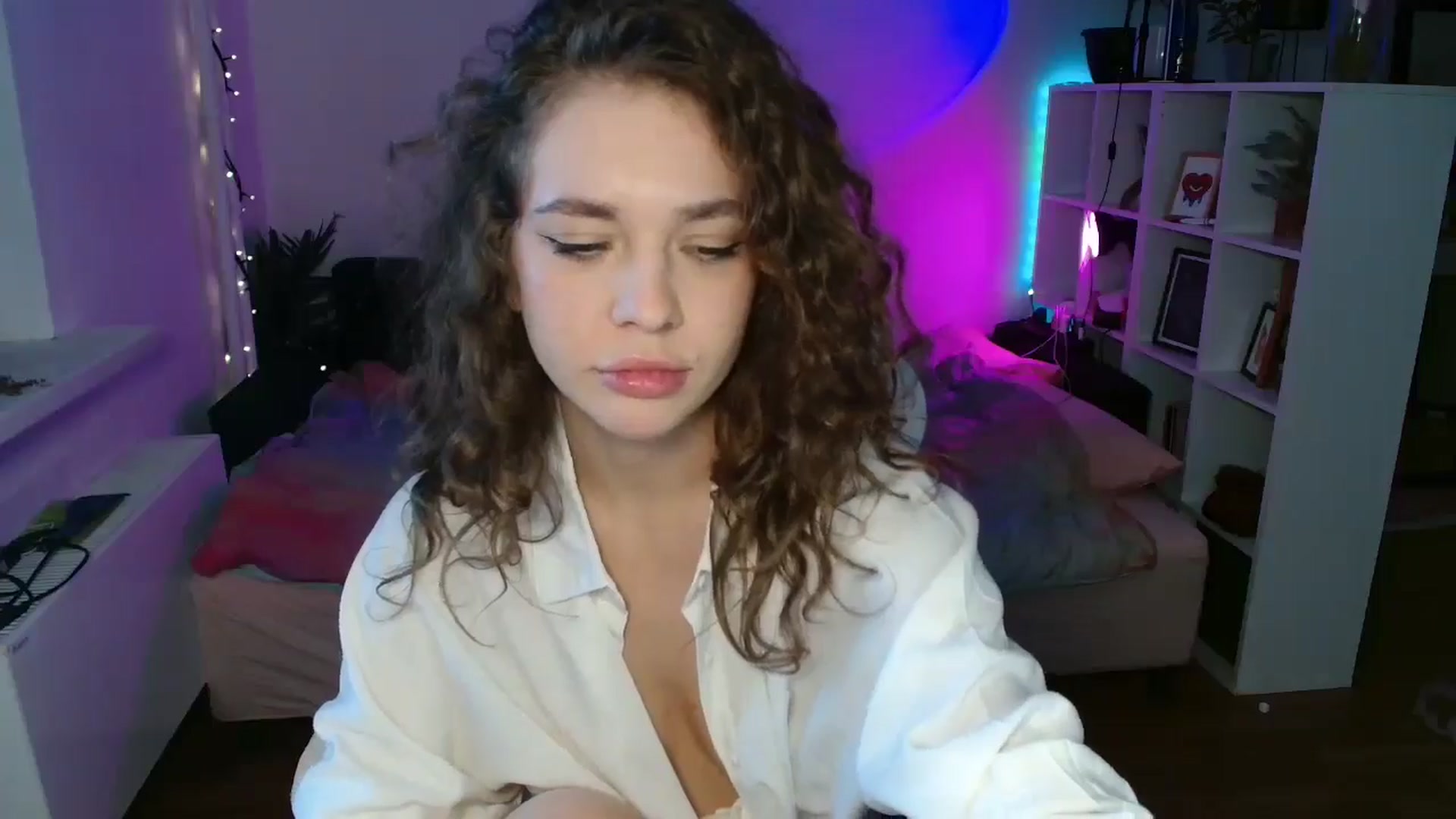 Gallery image thumbnail from FunnyMinni's myfreecams stream on, 09/05/2024, 10:01 image 11 of 20