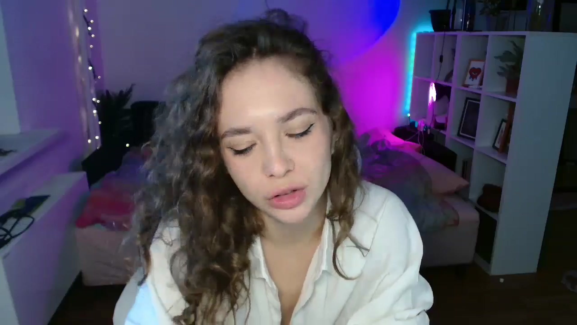 Gallery image thumbnail from FunnyMinni's myfreecams stream on, 09/05/2024, 10:01 image 9 of 20