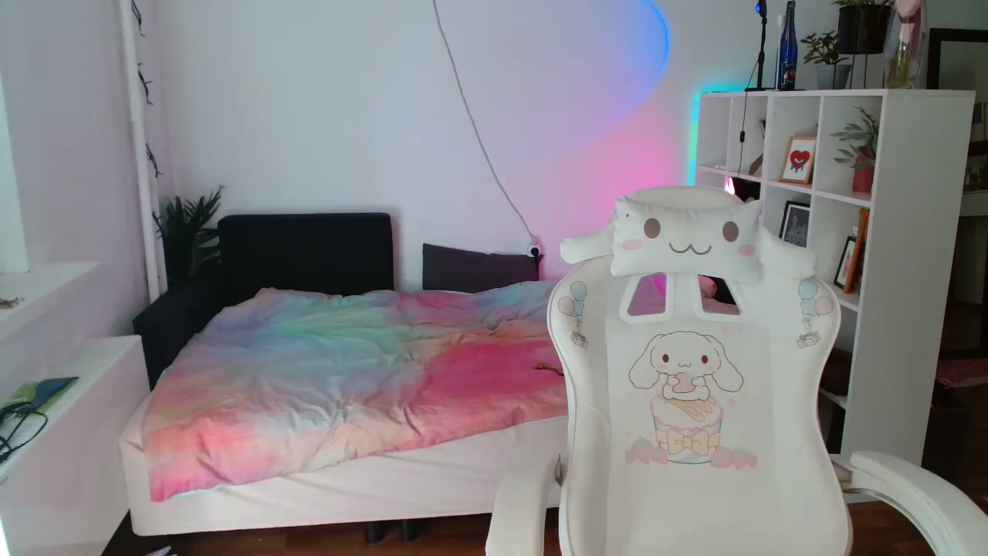 Gallery image thumbnail from FunnyMinni's myfreecams stream on, 09/06/2024, 07:34 image 1 of 20