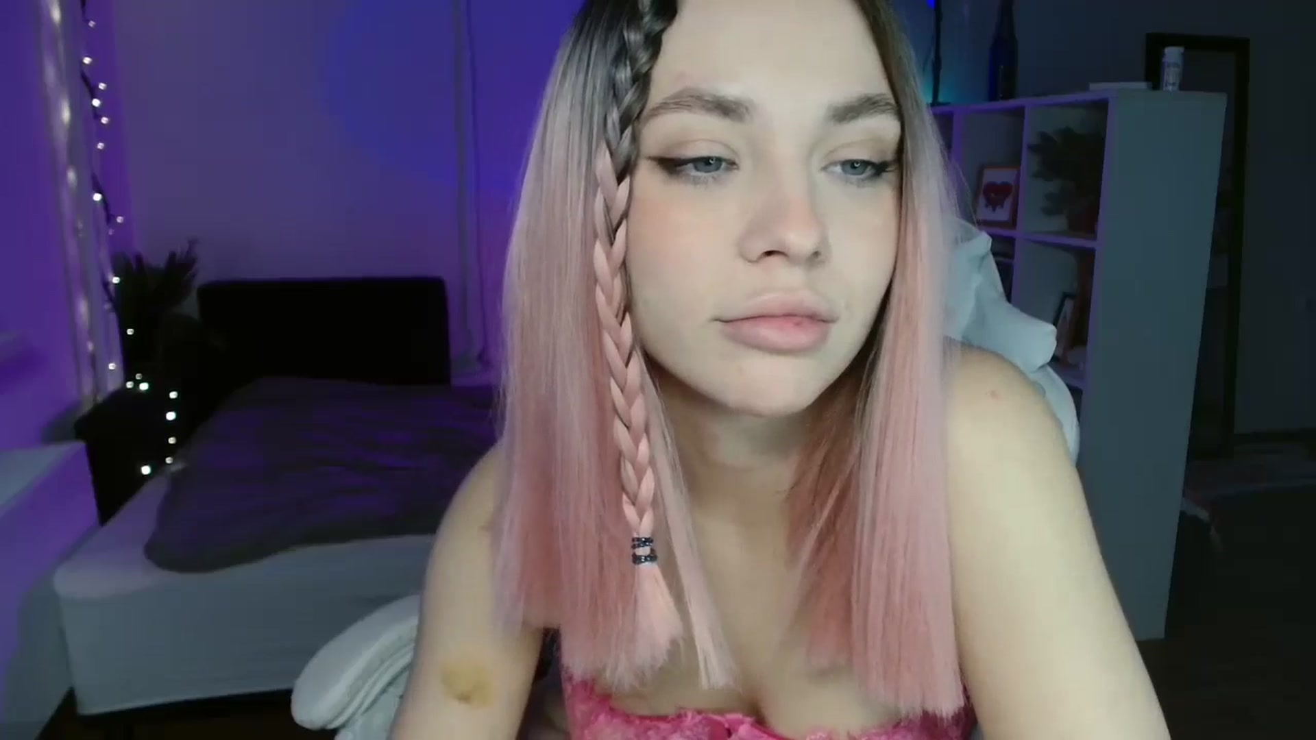 Gallery image thumbnail from FunnyMinni's myfreecams stream on, 10/13/2024, 14:46 image 9 of 20