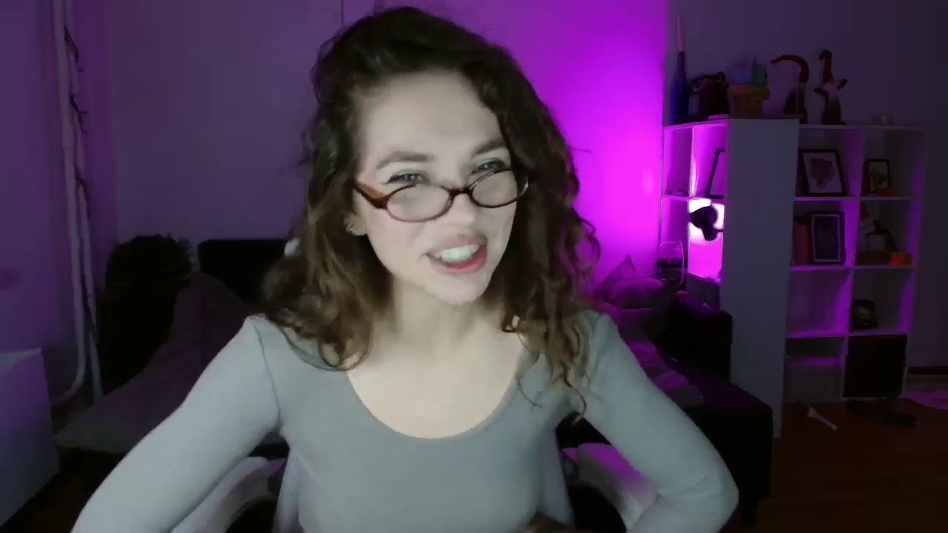 Gallery image thumbnail from FunnyMinni's myfreecams stream on, 01/14/2025, 19:58 image 3 of 20
