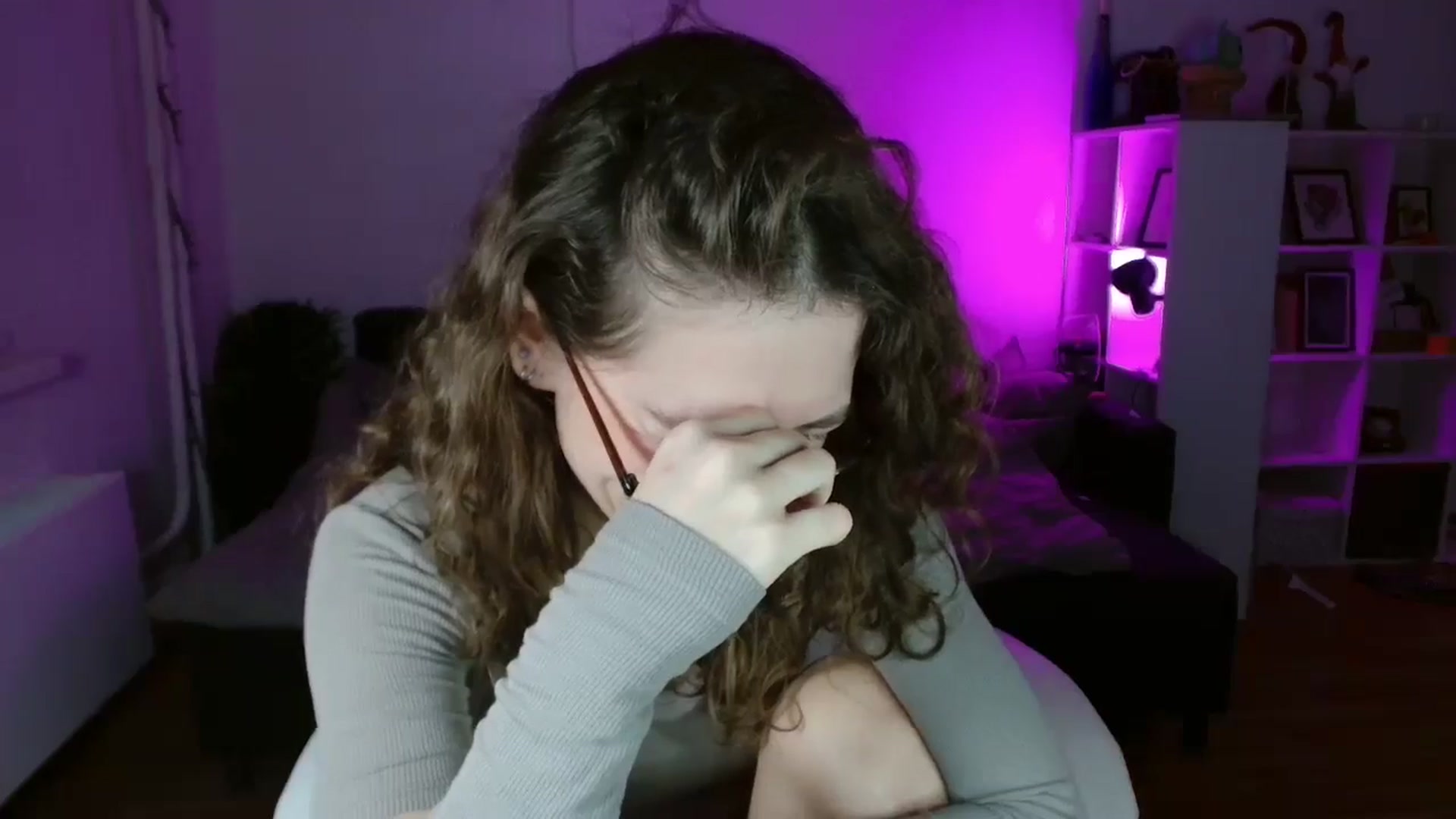 Gallery image thumbnail from FunnyMinni's myfreecams stream on, 01/14/2025, 19:58 image 4 of 20