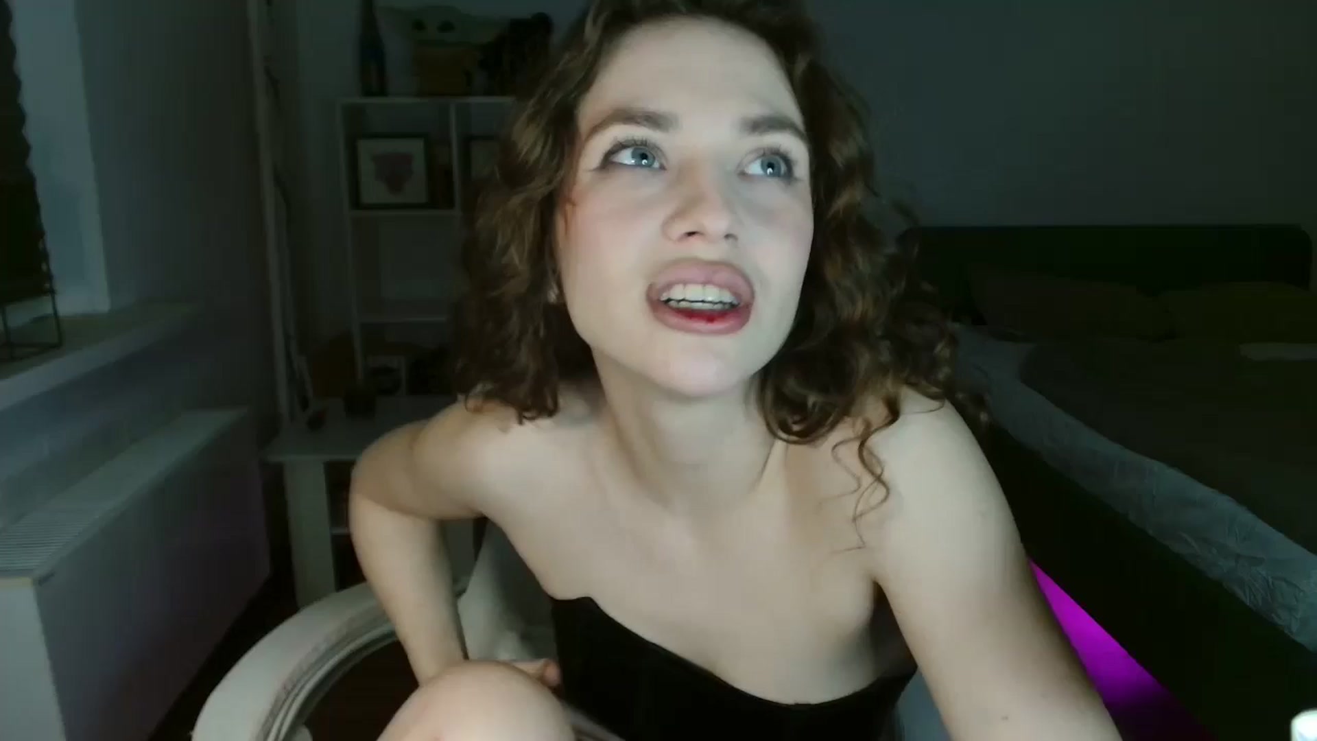 Gallery image thumbnail from FunnyMinni's myfreecams stream on, 01/21/2025, 19:03 image 17 of 20