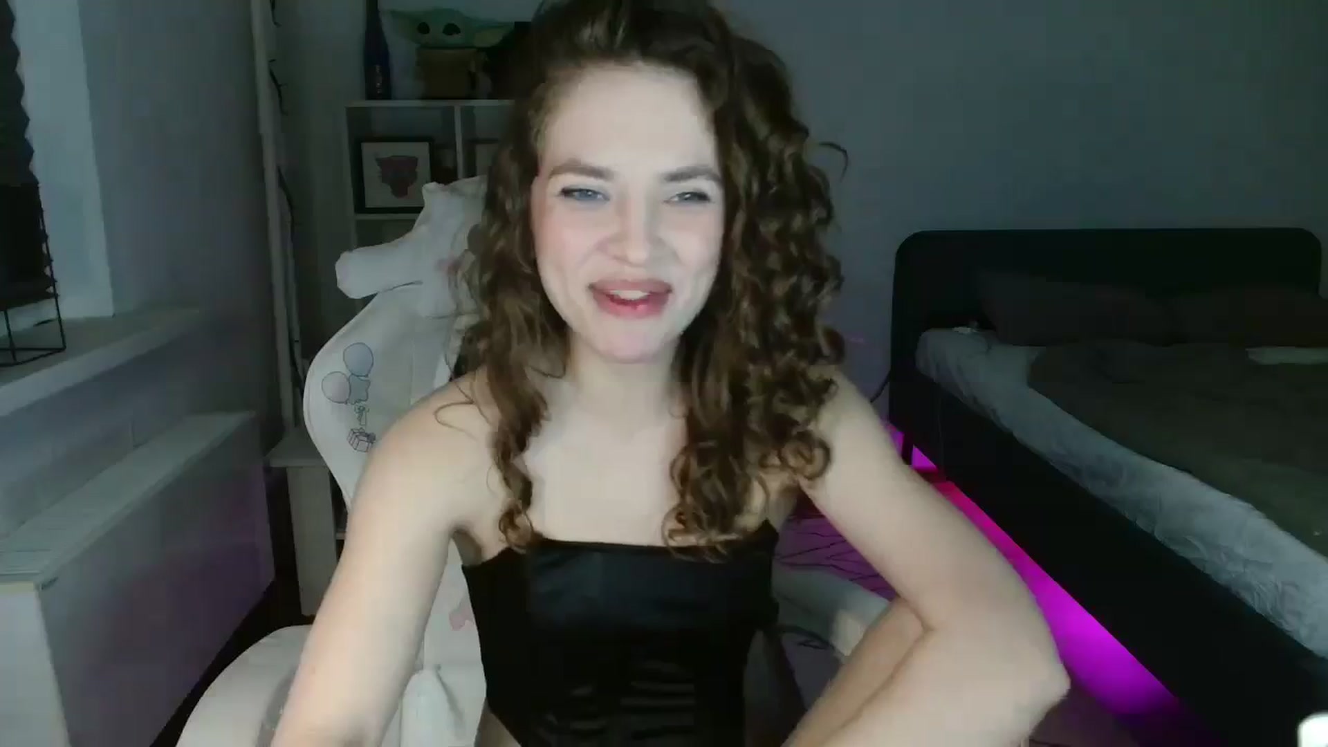 Gallery image thumbnail from FunnyMinni's myfreecams stream on, 01/21/2025, 19:03 image 20 of 20