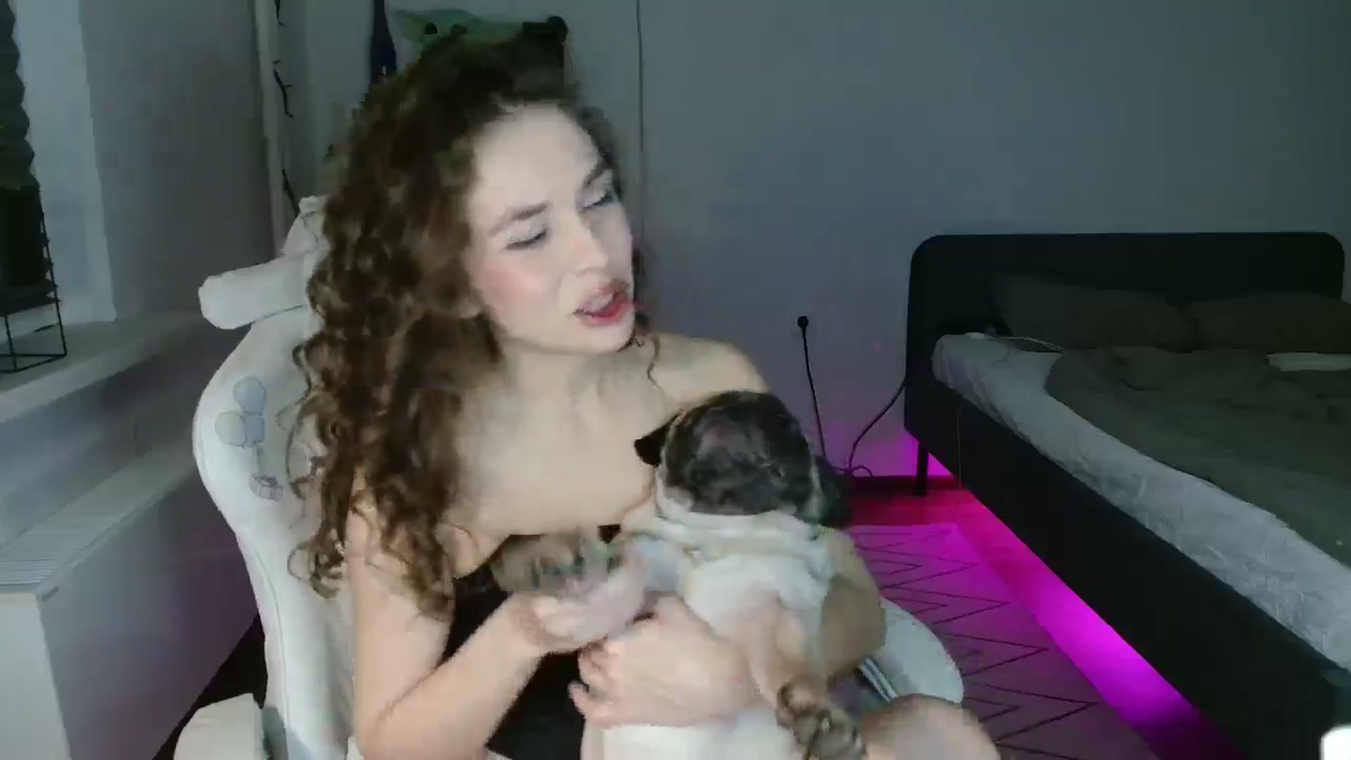 Gallery image thumbnail from FunnyMinni's myfreecams stream on, 01/21/2025, 19:03 image 19 of 20