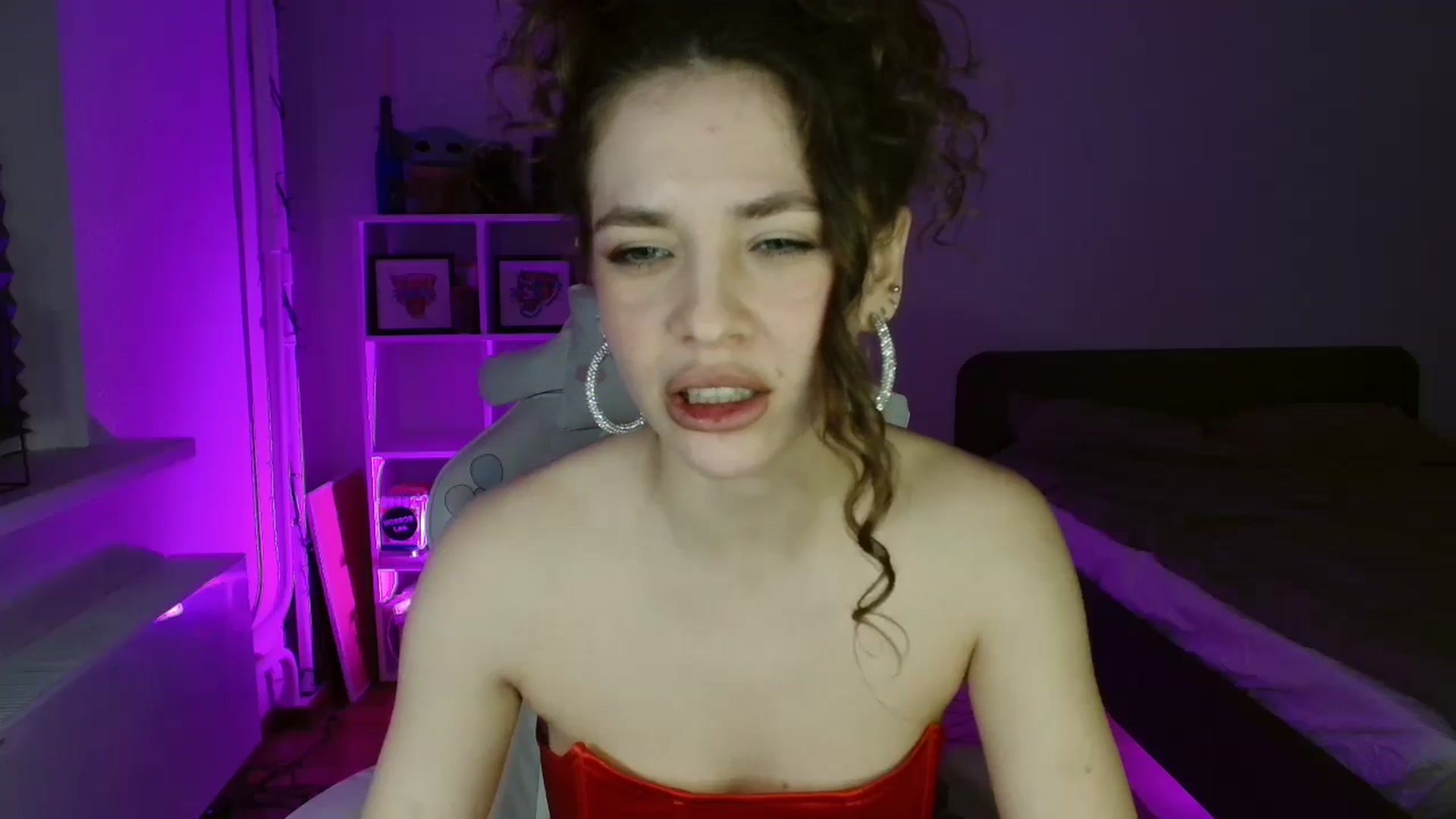 Gallery image thumbnail from FunnyMinni's myfreecams stream on, 01/22/2025, 18:42 image 2 of 20