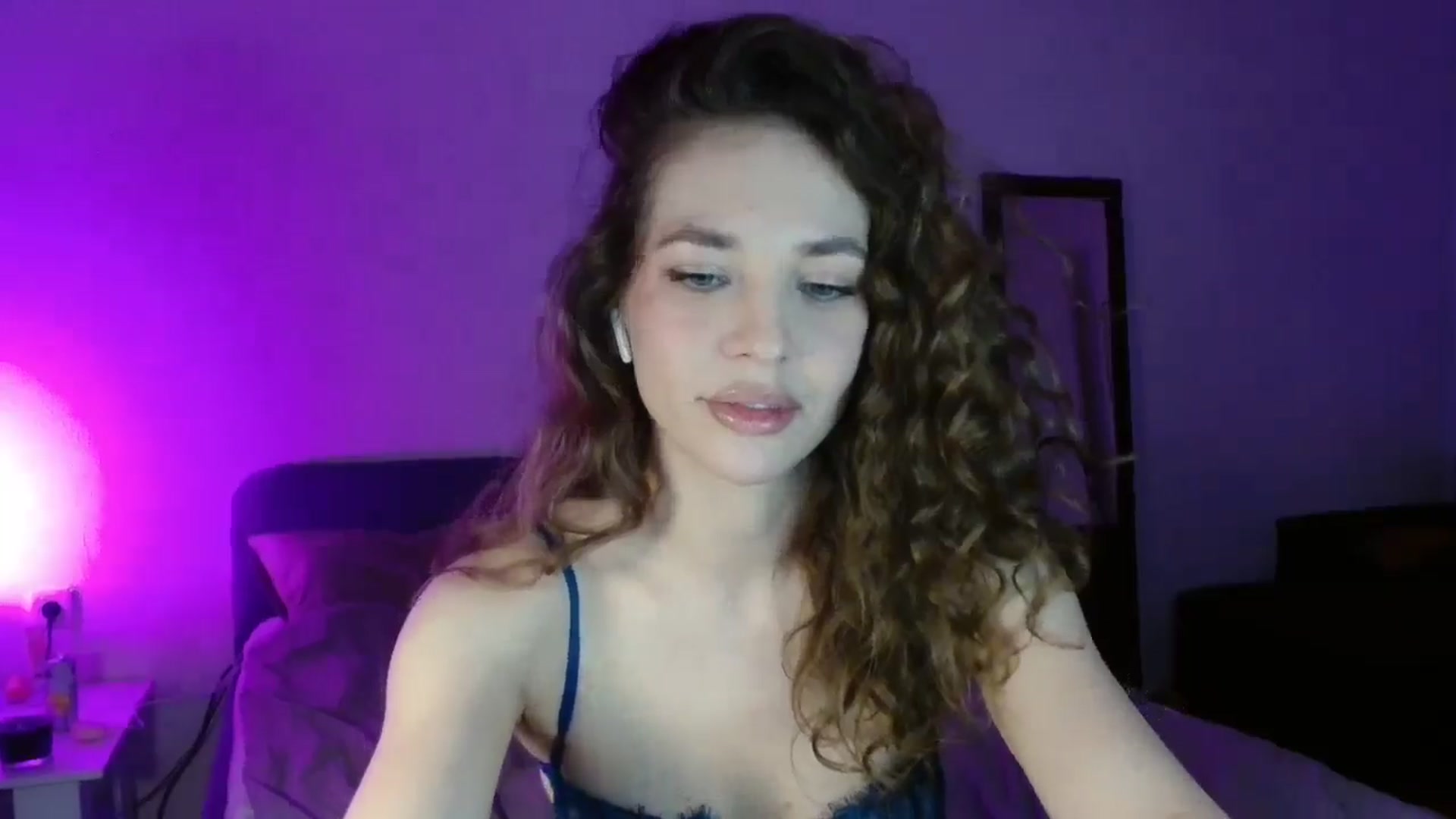 Gallery image thumbnail from FunnyMinni's myfreecams stream on, 01/29/2025, 18:24 image 6 of 20