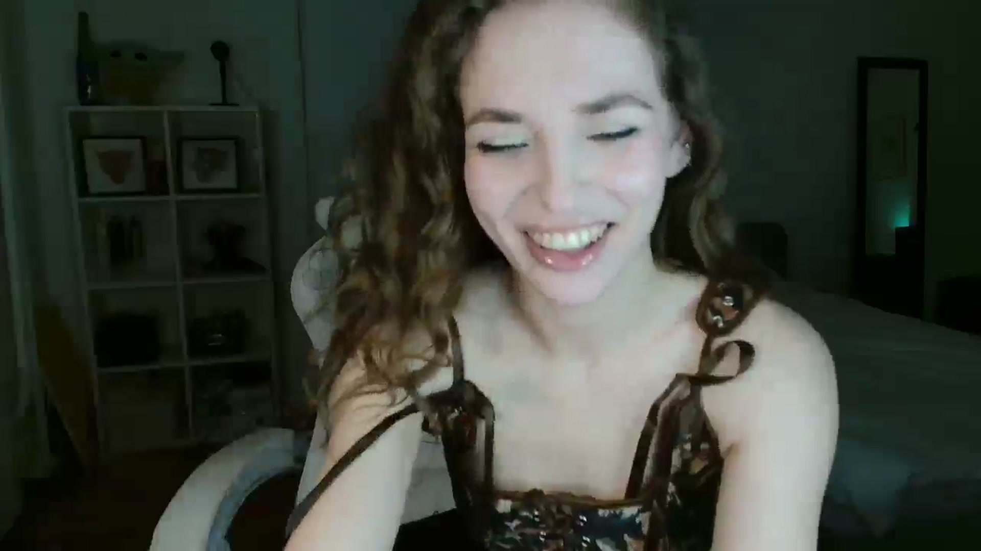 Gallery image thumbnail from FunnyMinni's myfreecams stream on, 02/09/2025, 20:28 image 6 of 20