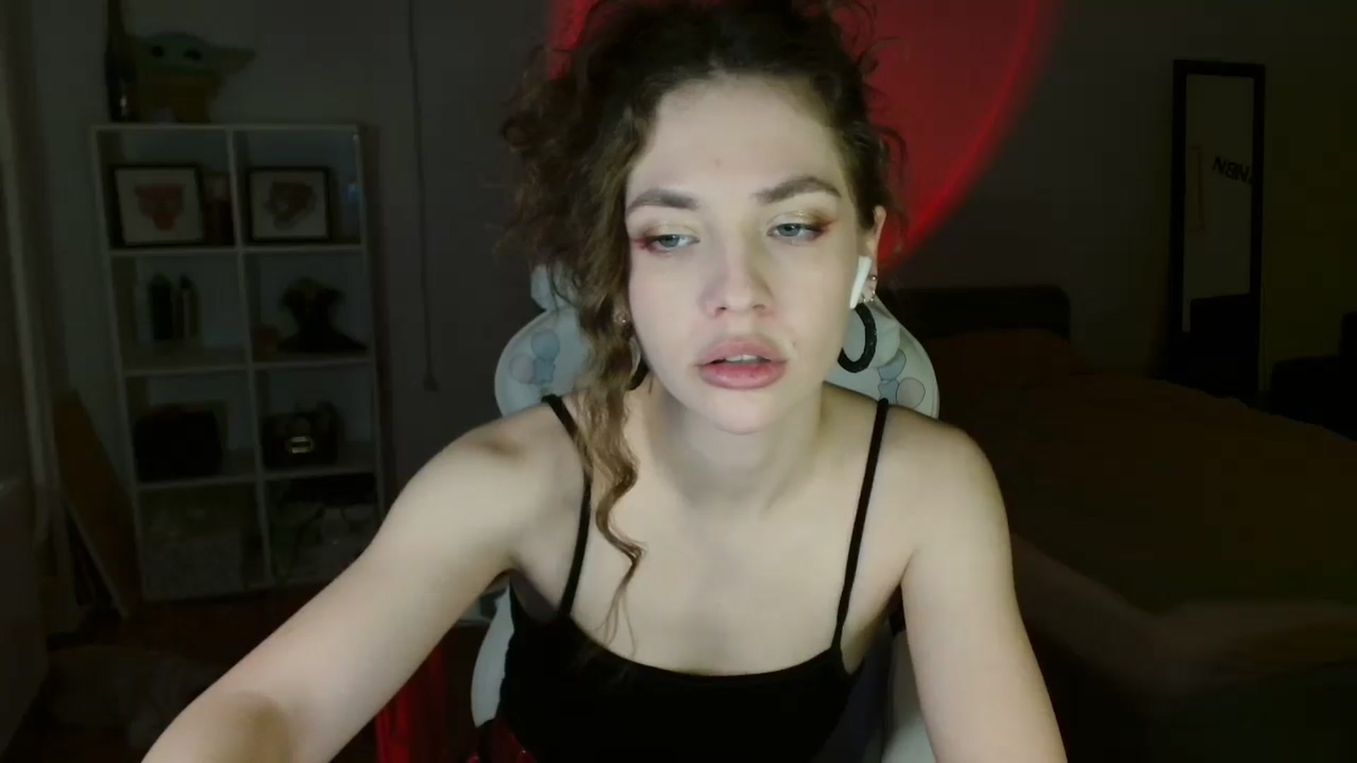 Gallery image thumbnail from FunnyMinni's myfreecams stream on, 02/13/2025, 18:52 image 19 of 20