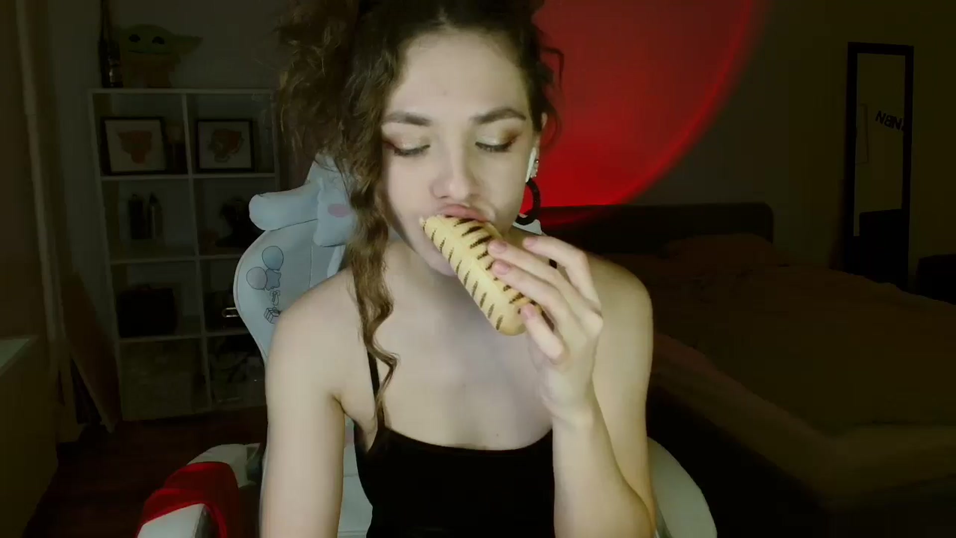 Gallery image thumbnail from FunnyMinni's myfreecams stream on, 02/13/2025, 18:52 image 11 of 20
